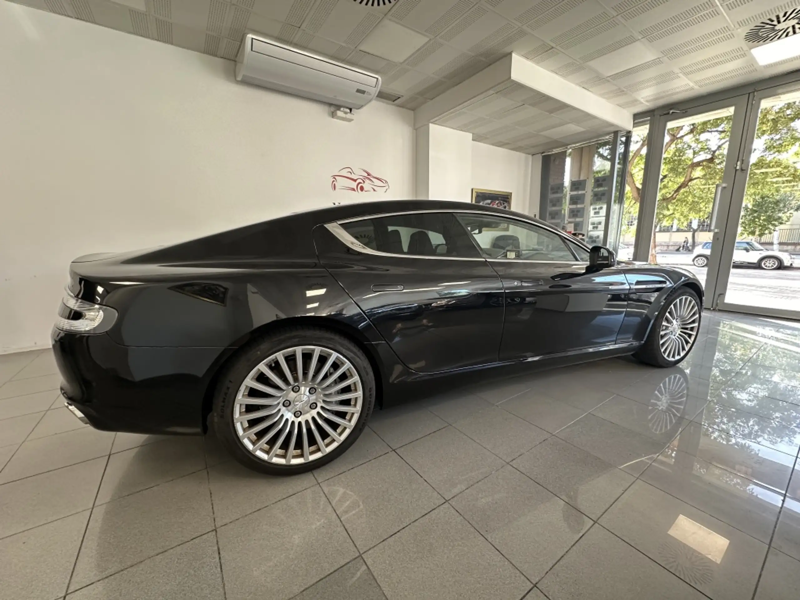 Aston Martin - Rapide