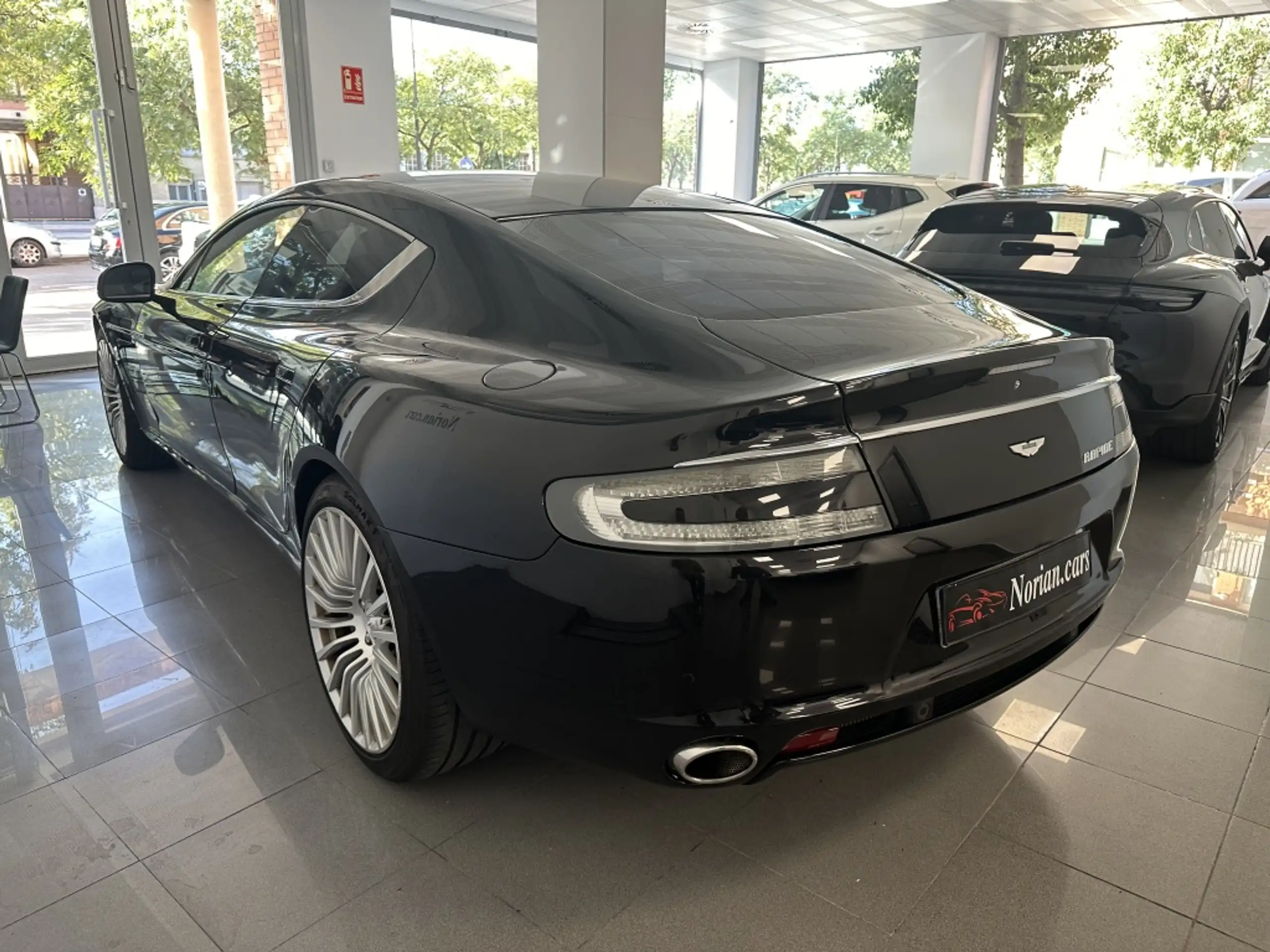 Aston Martin - Rapide