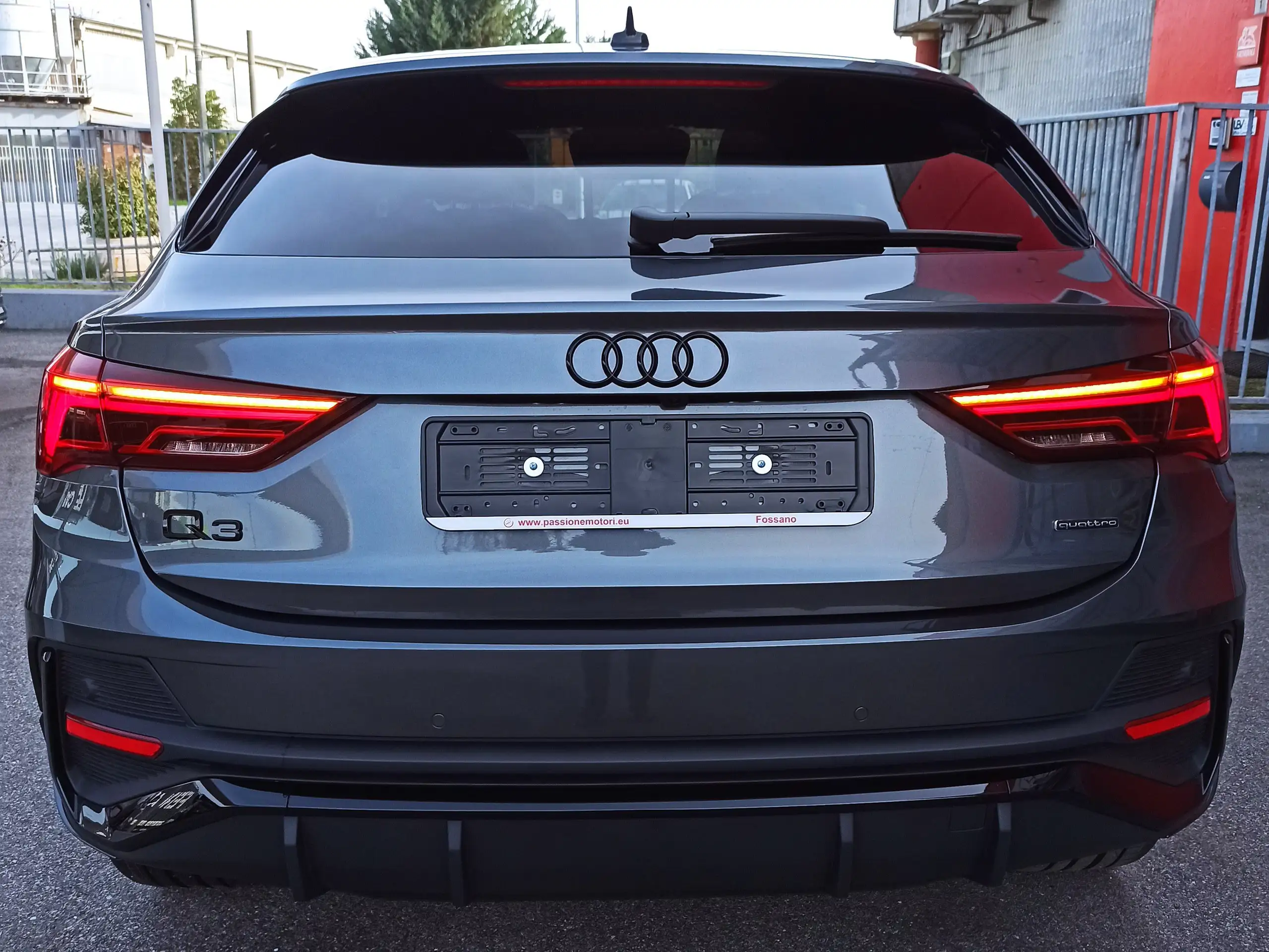 Audi - Q3