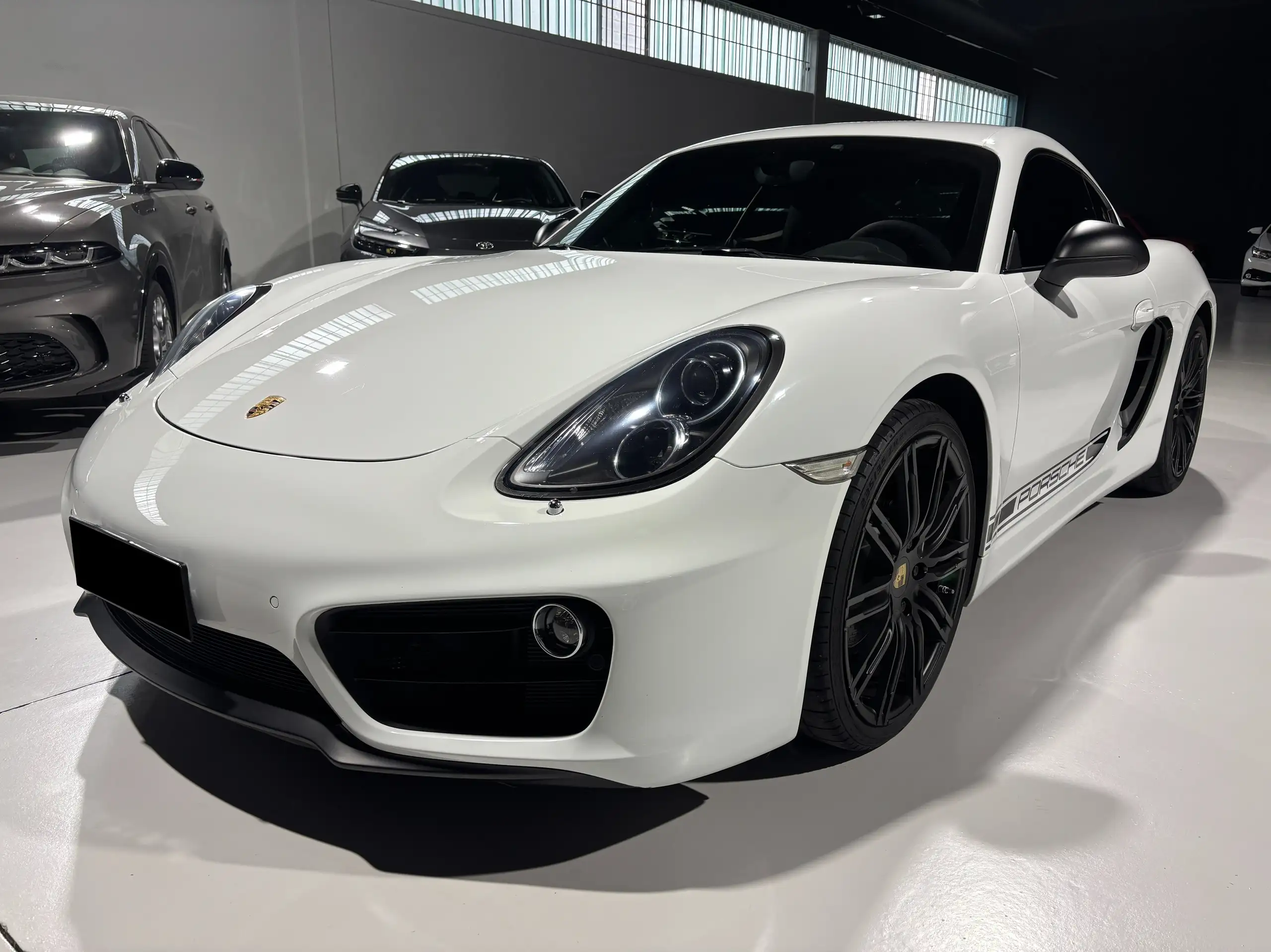 Porsche - Cayman