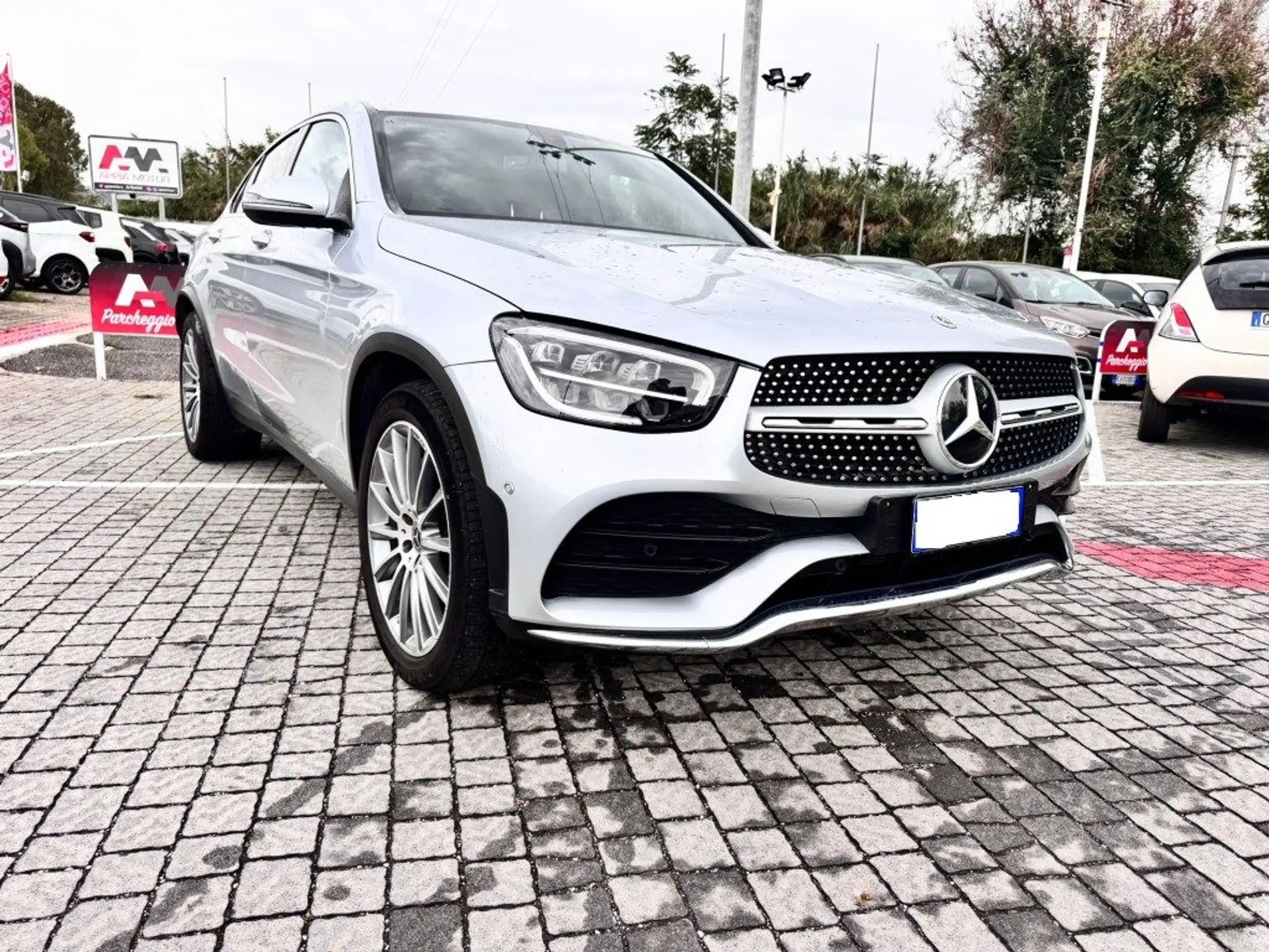 Mercedes-Benz - GLC 300