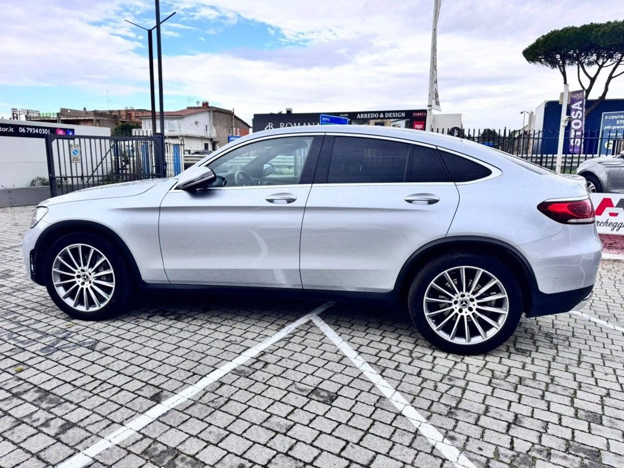 Mercedes-Benz - GLC 300