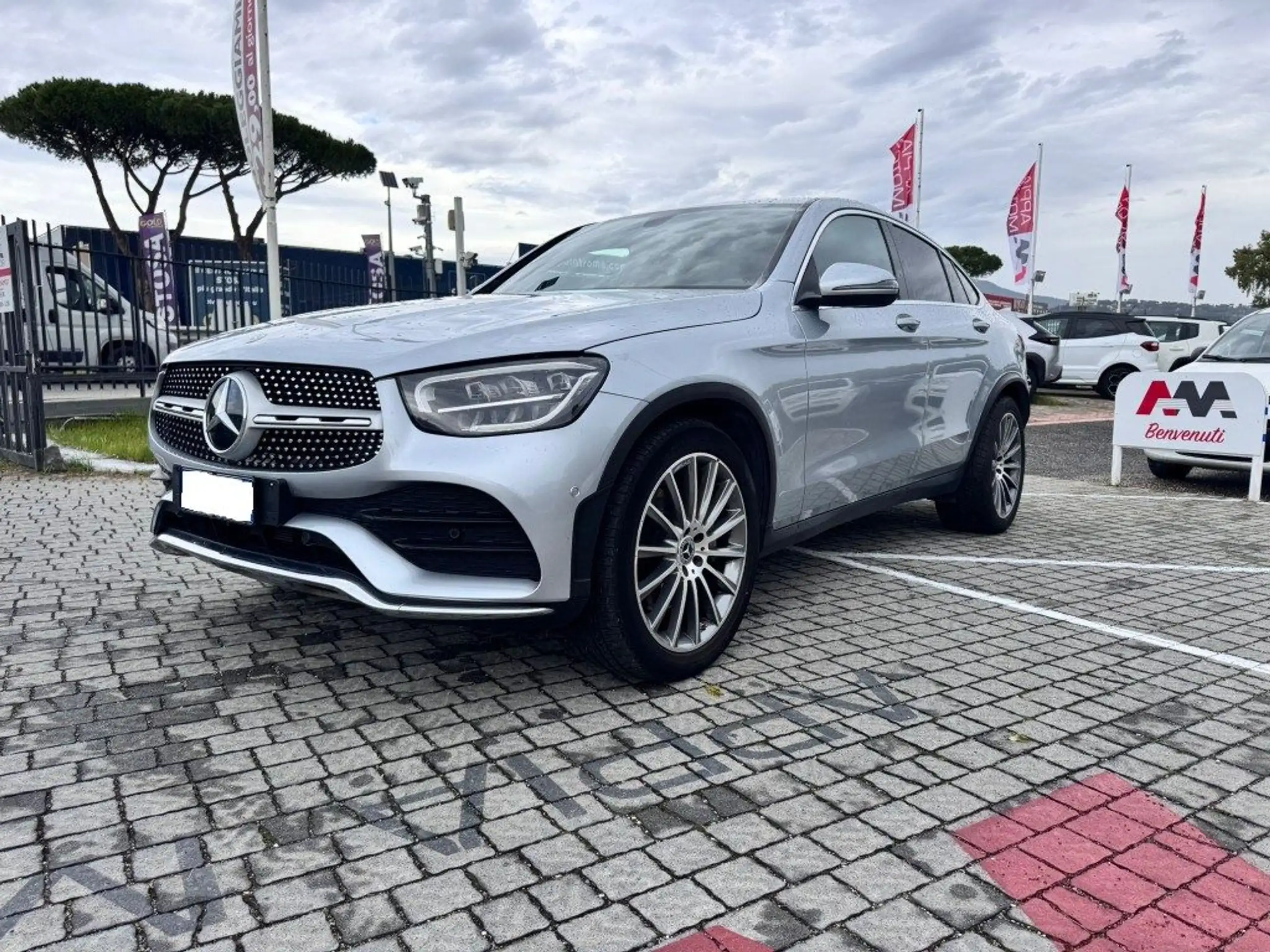 Mercedes-Benz - GLC 300