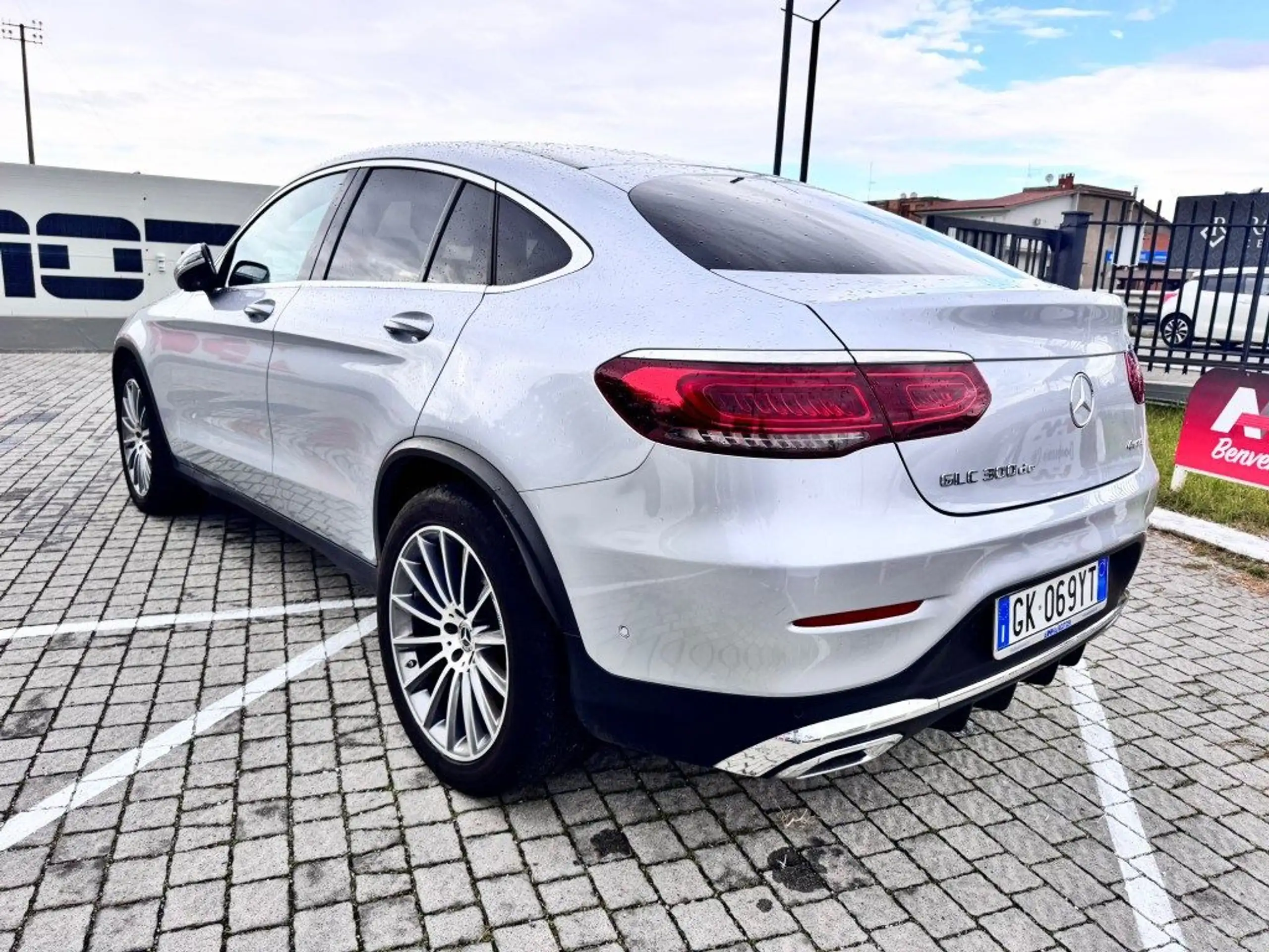 Mercedes-Benz - GLC 300