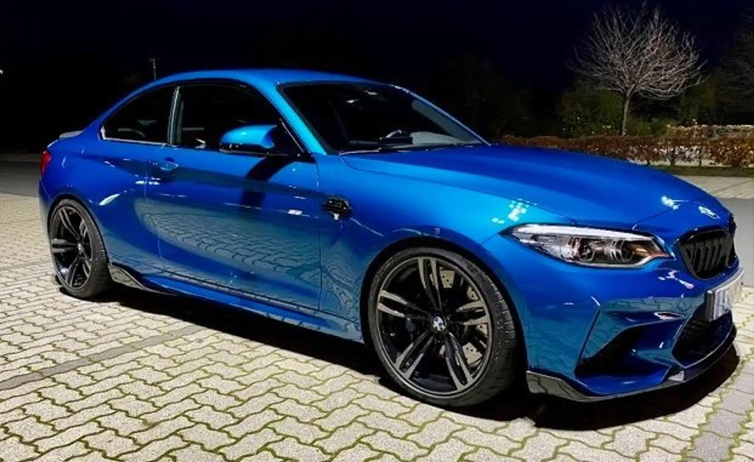 BMW - M2