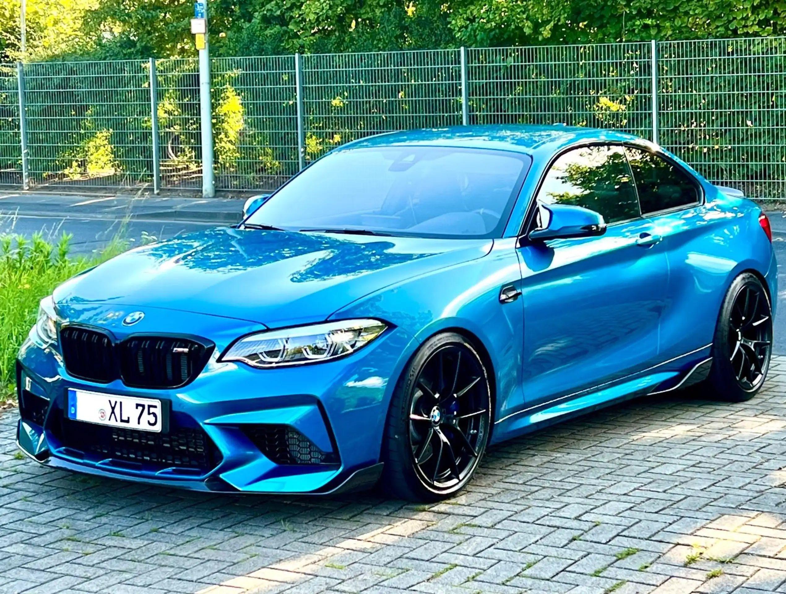 BMW - M2