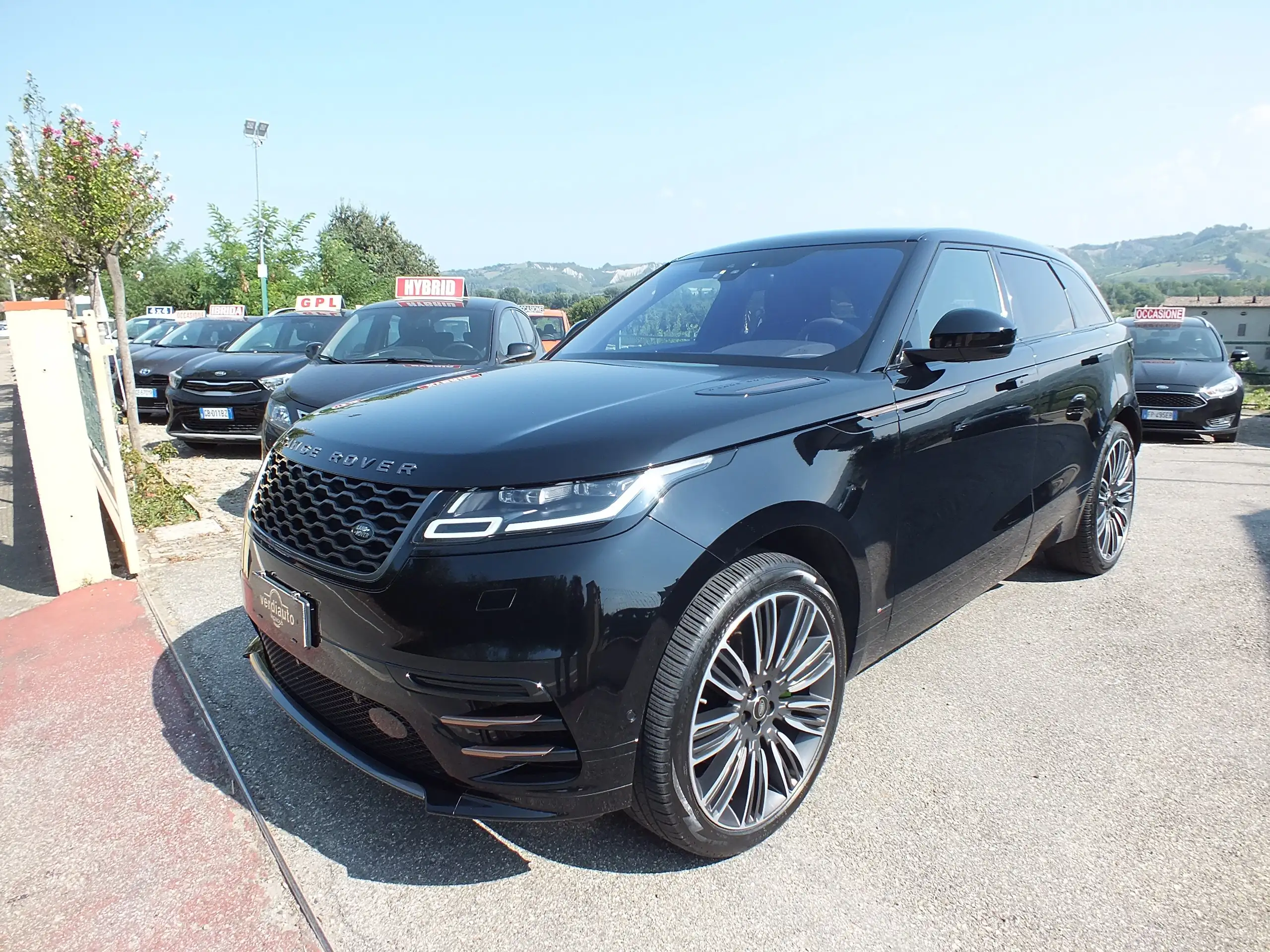 Land Rover - Range Rover Velar