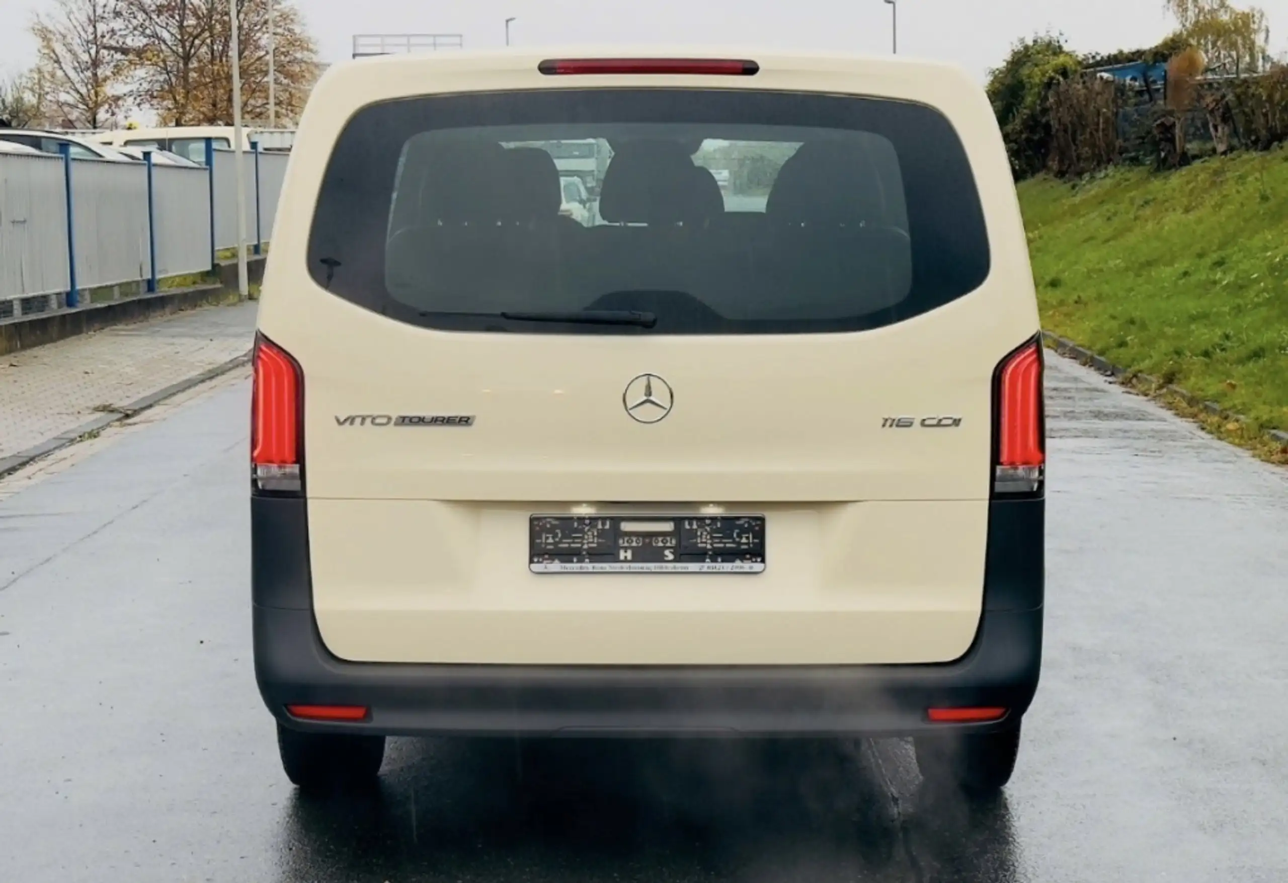 Mercedes-Benz - Vito