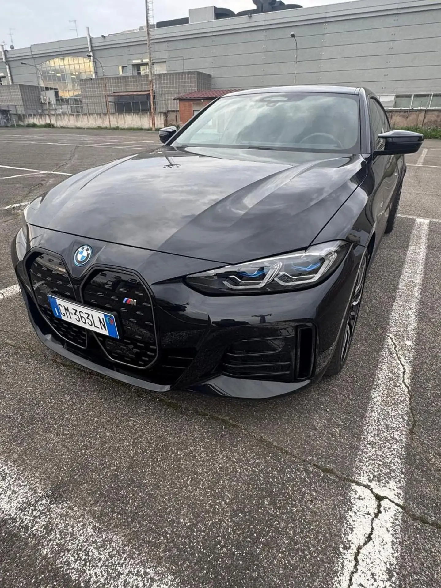 BMW - i4