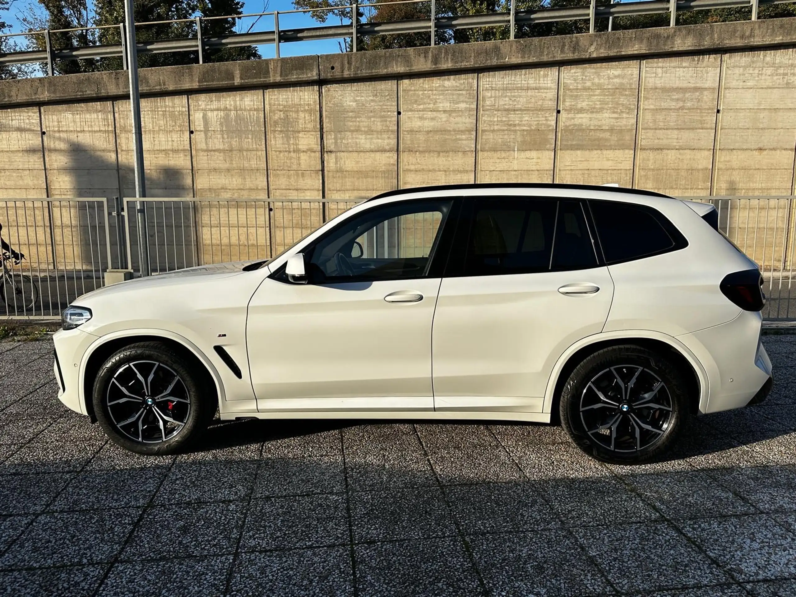 BMW - X3