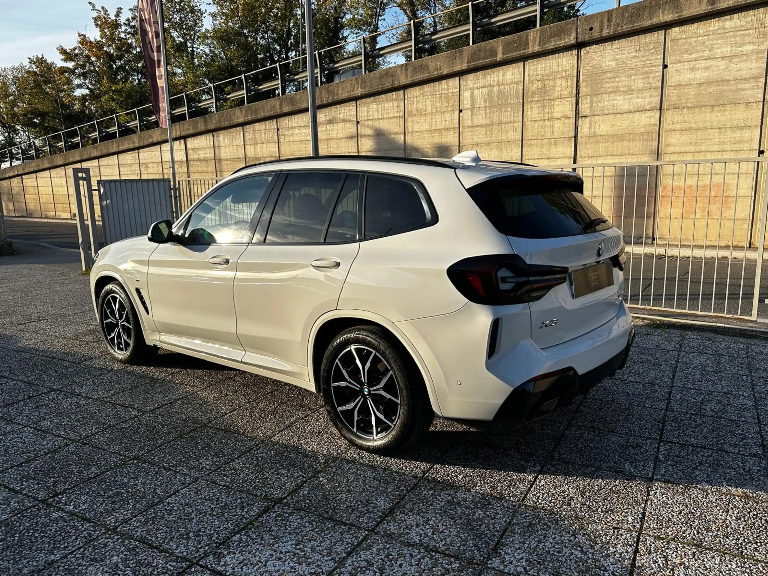 BMW - X3