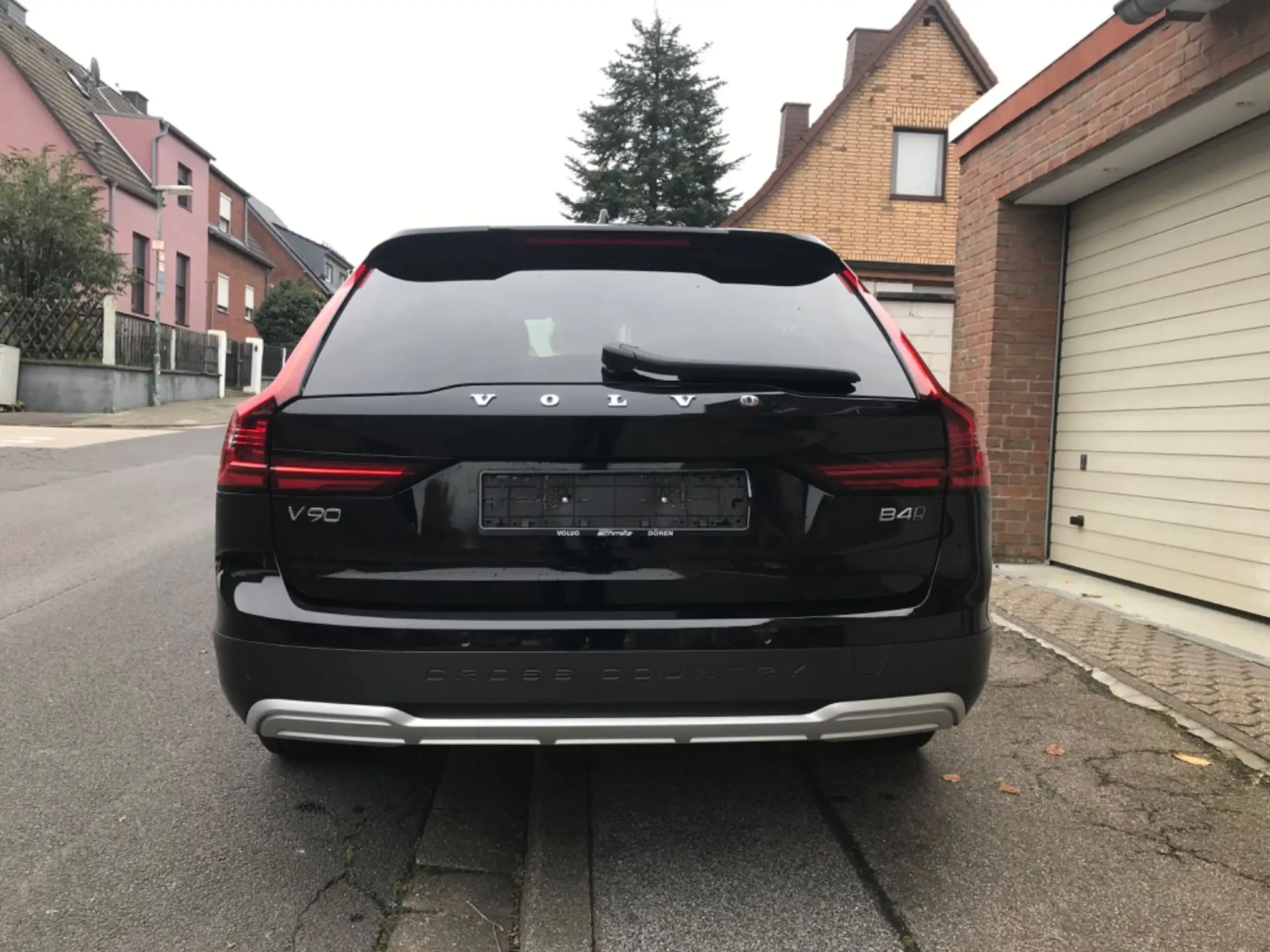 Volvo - V90 Cross Country