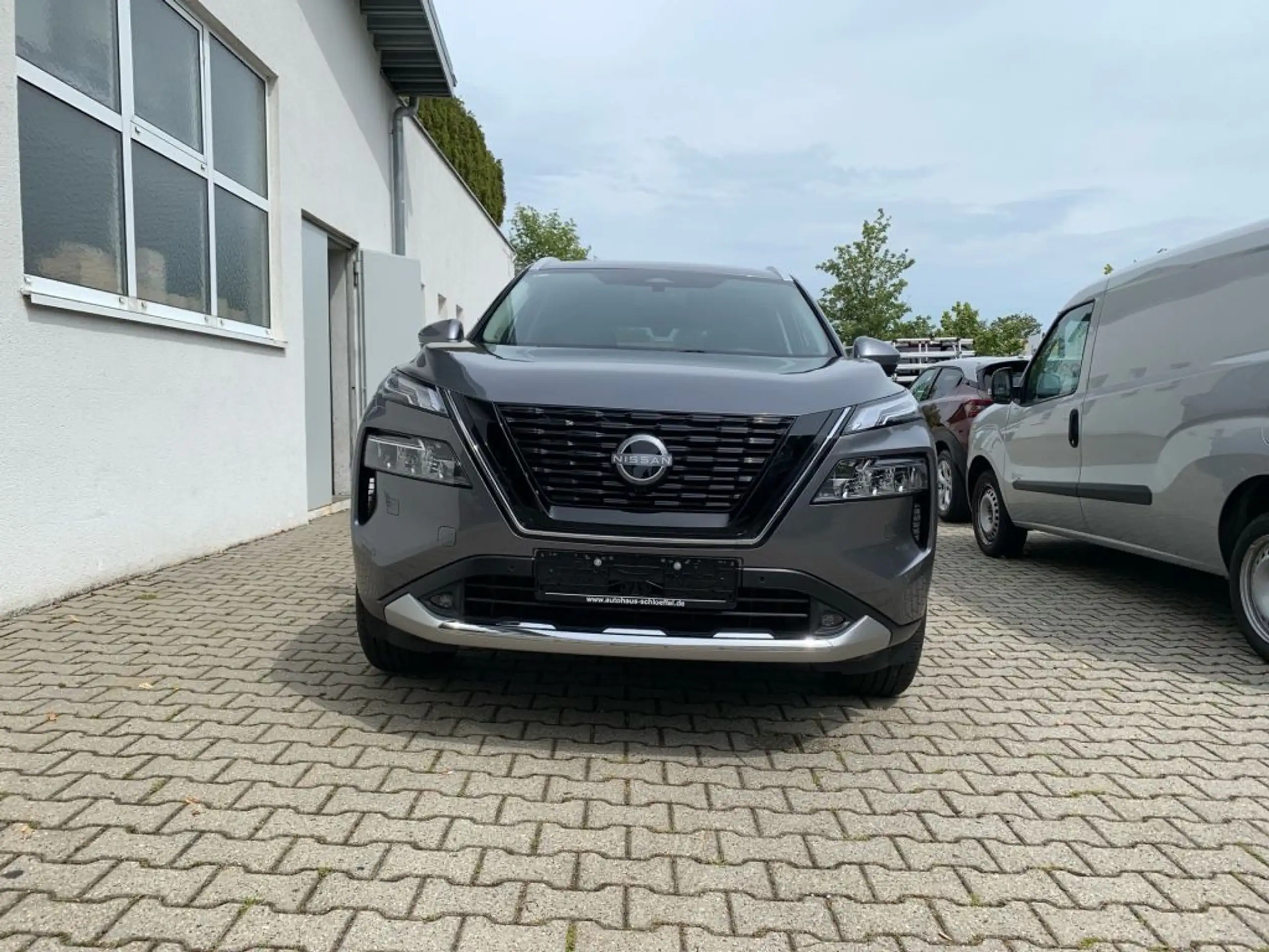 Nissan - X-Trail