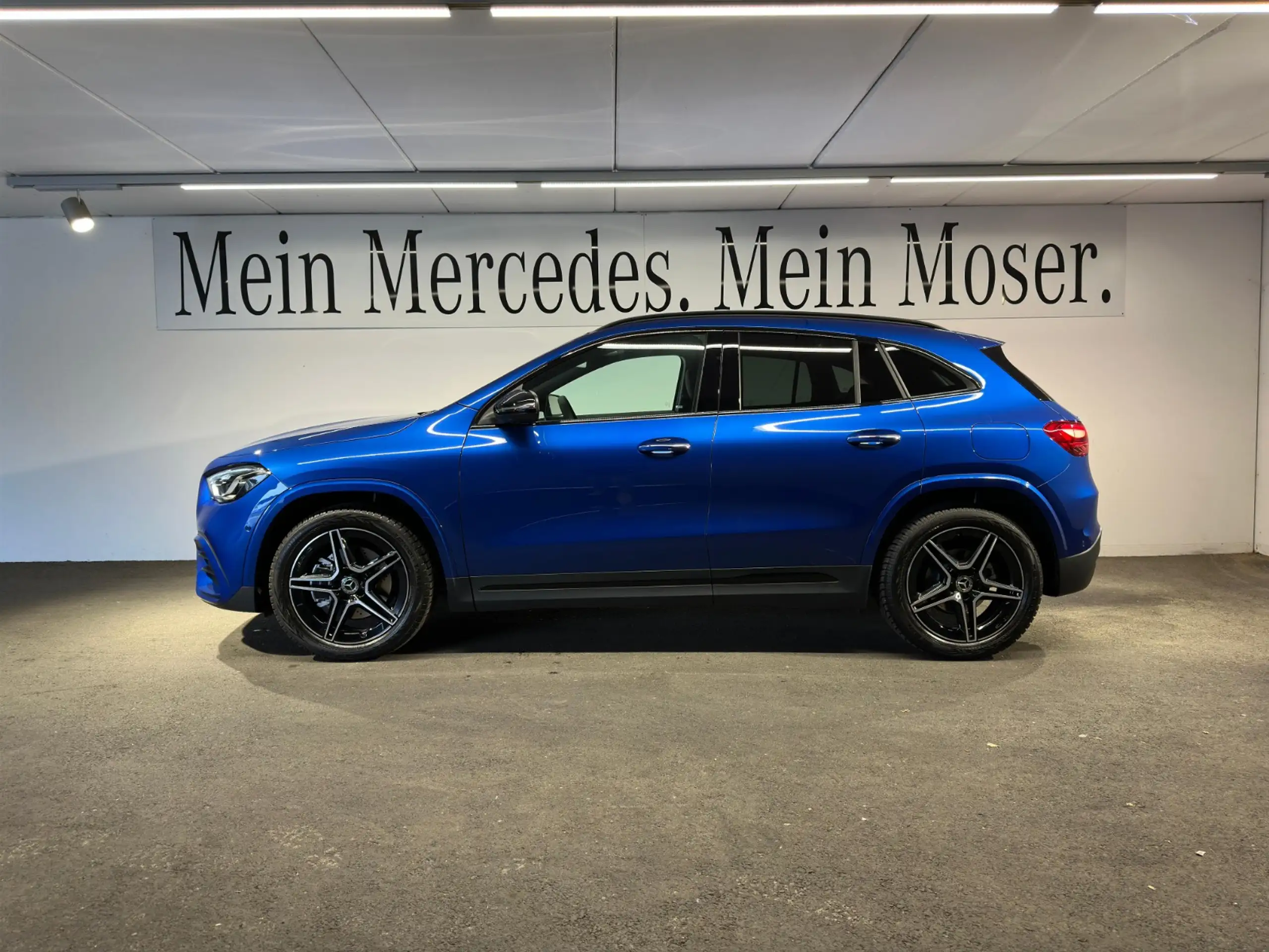 Mercedes-Benz - GLA 200