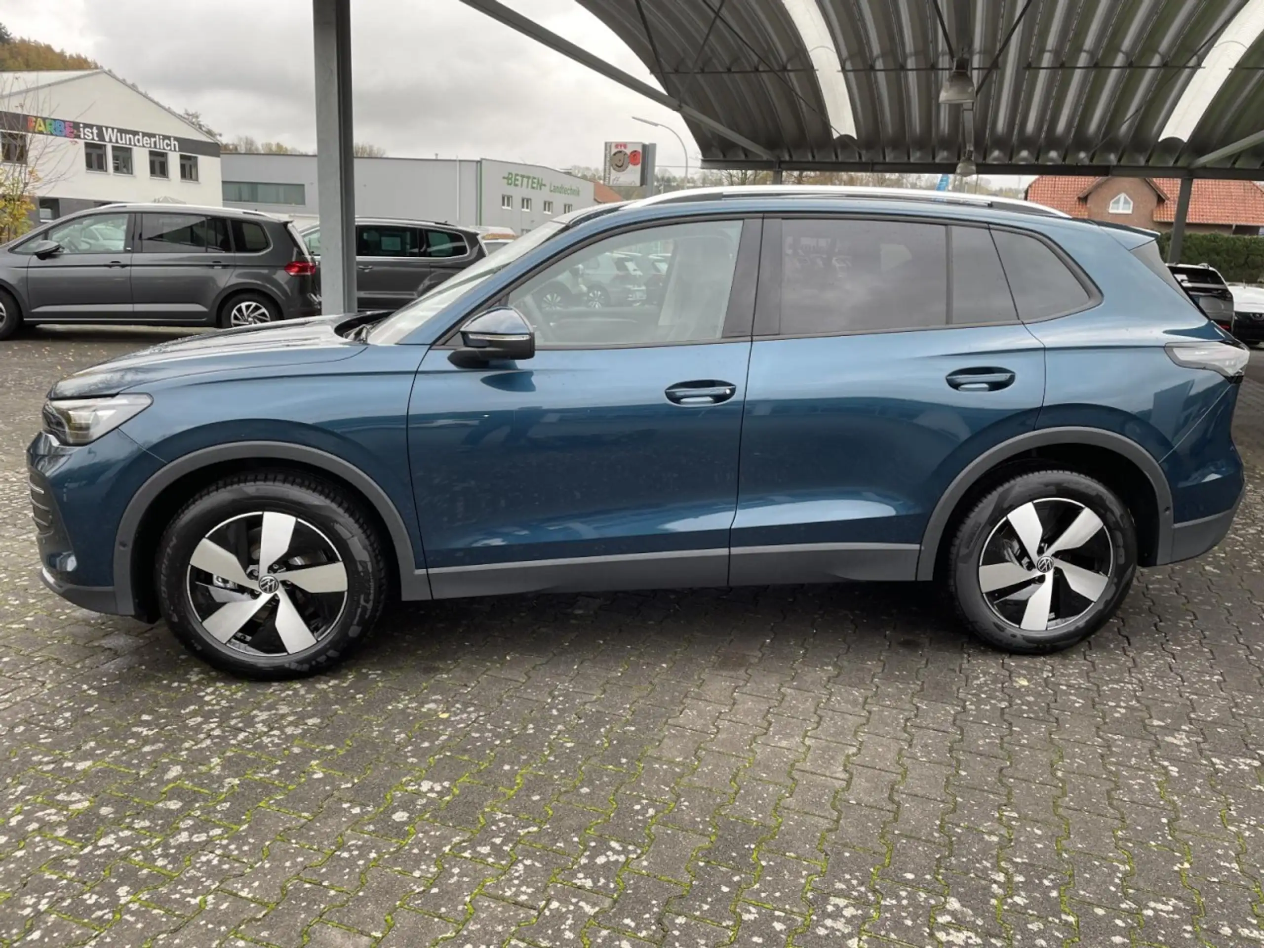 Volkswagen - Tiguan