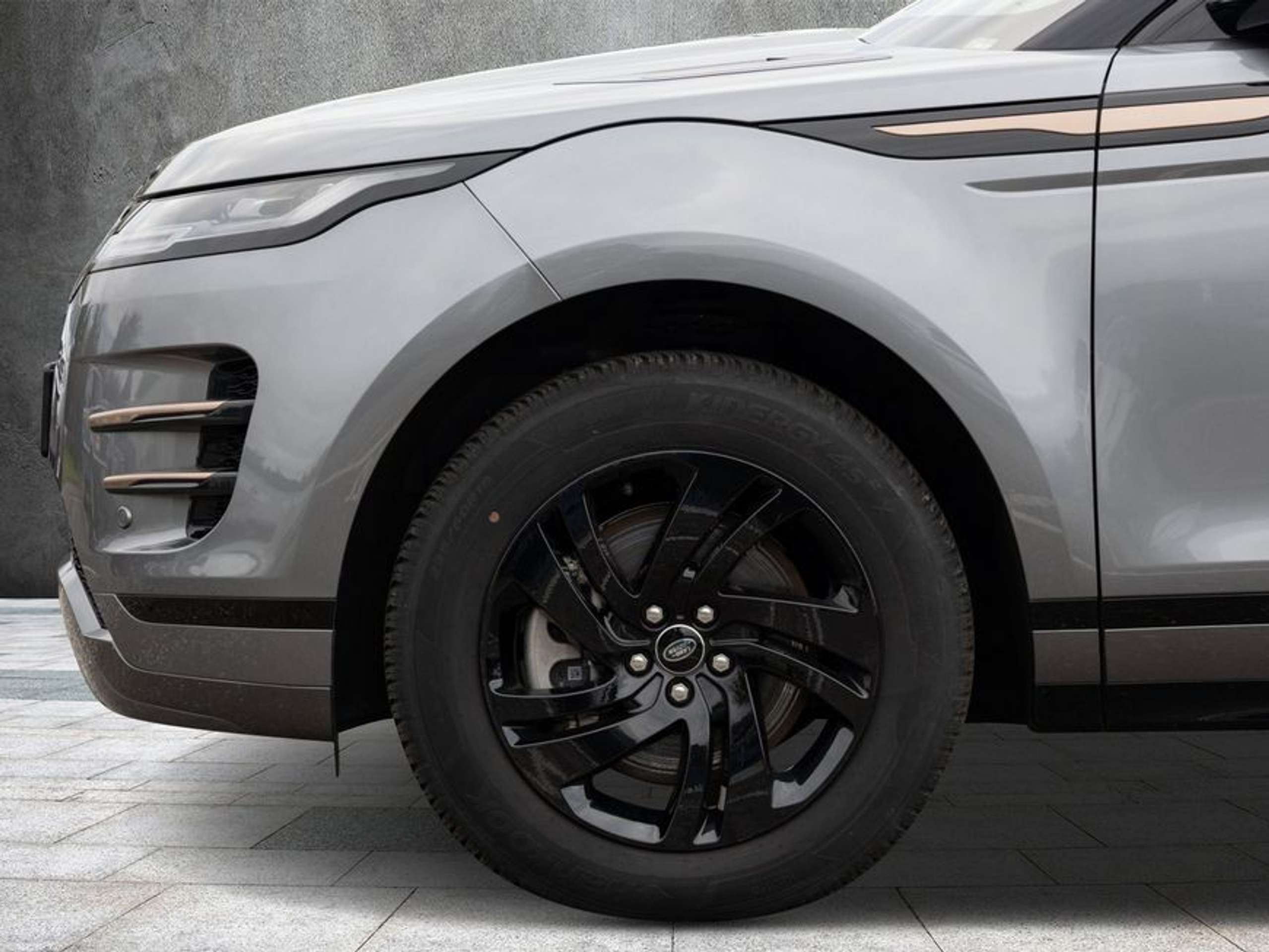 Land Rover - Range Rover Evoque