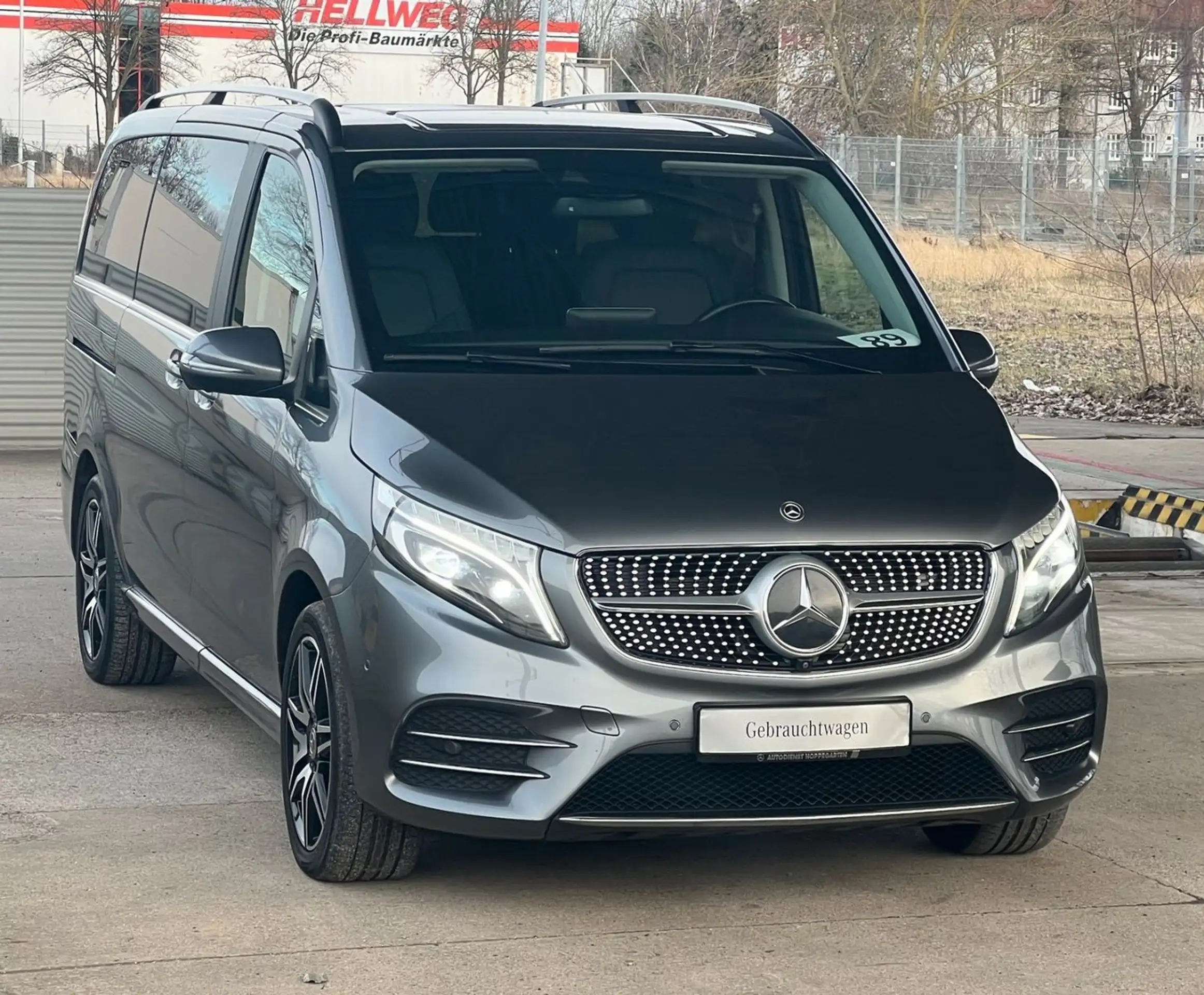 Mercedes-Benz - V 300