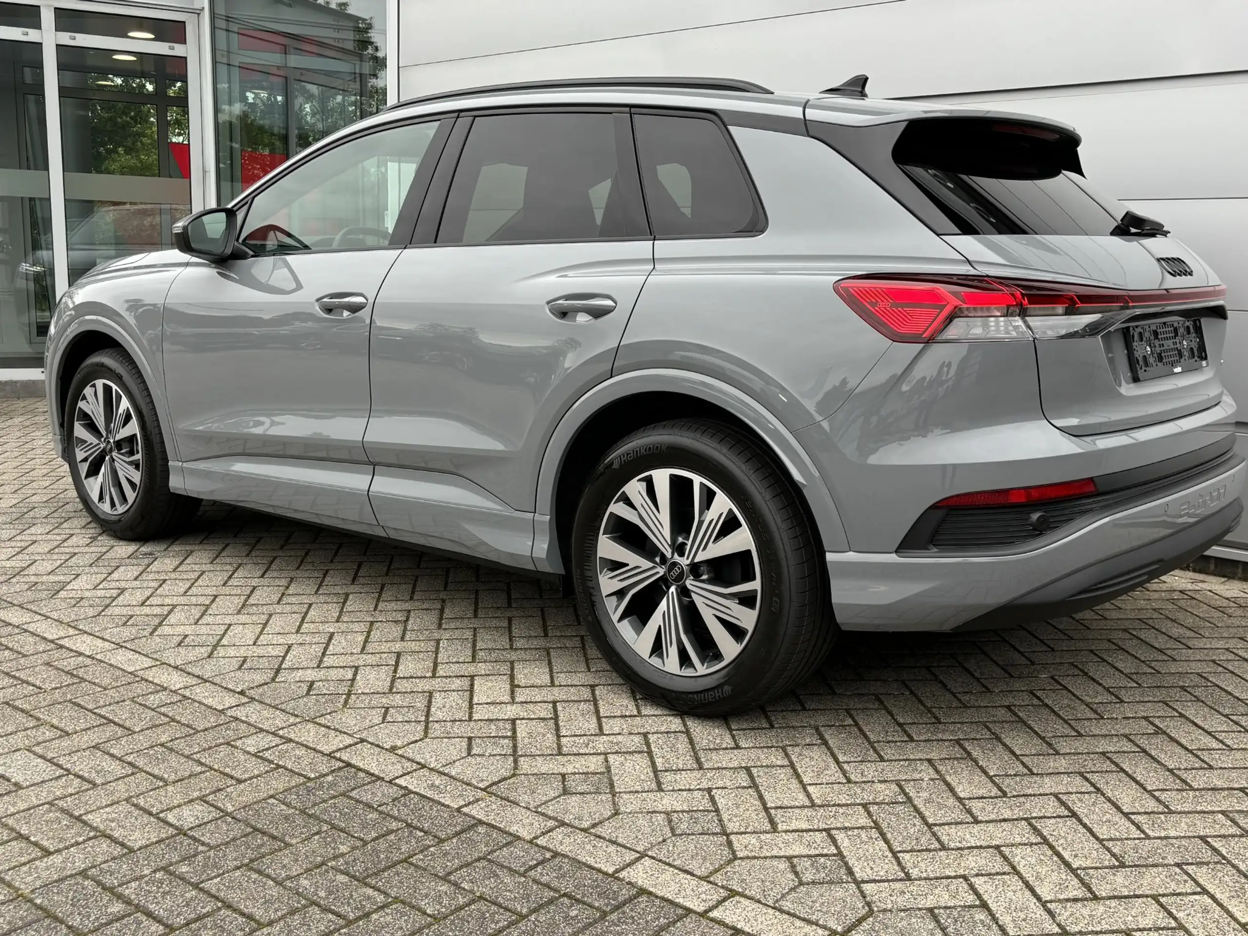 Audi - Q4 e-tron