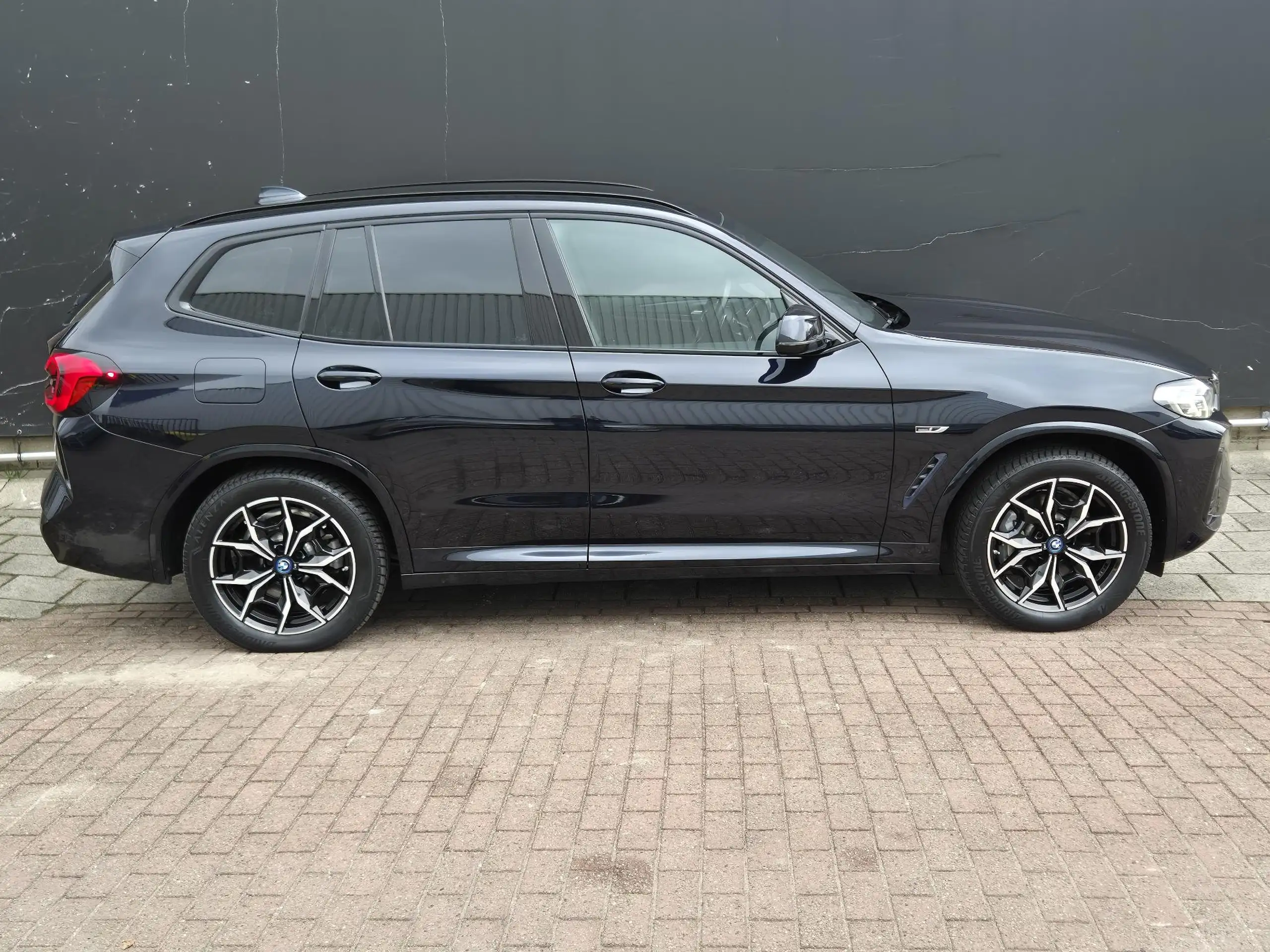 BMW - X3