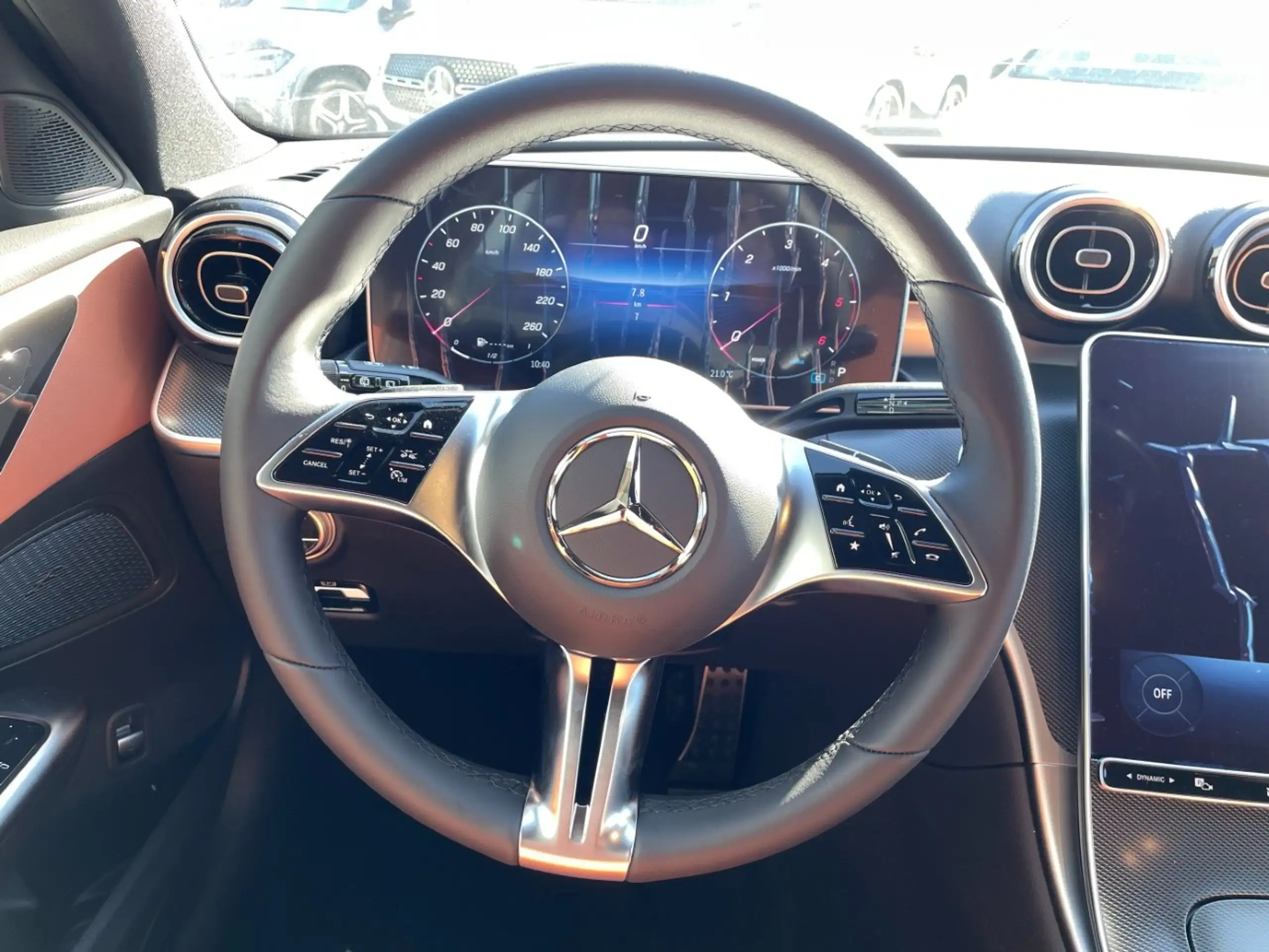 Mercedes-Benz - C 220