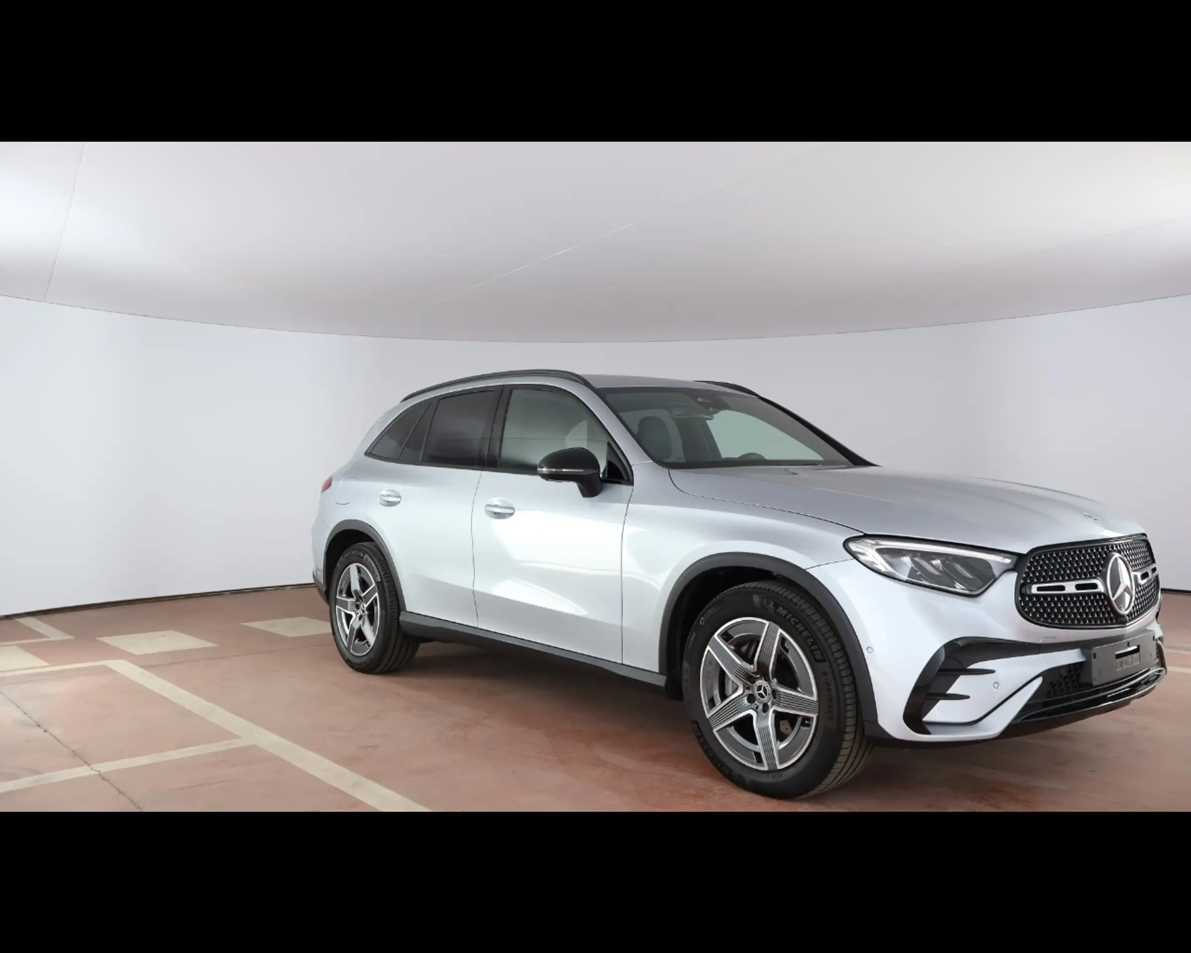 Mercedes-Benz - GLC 220