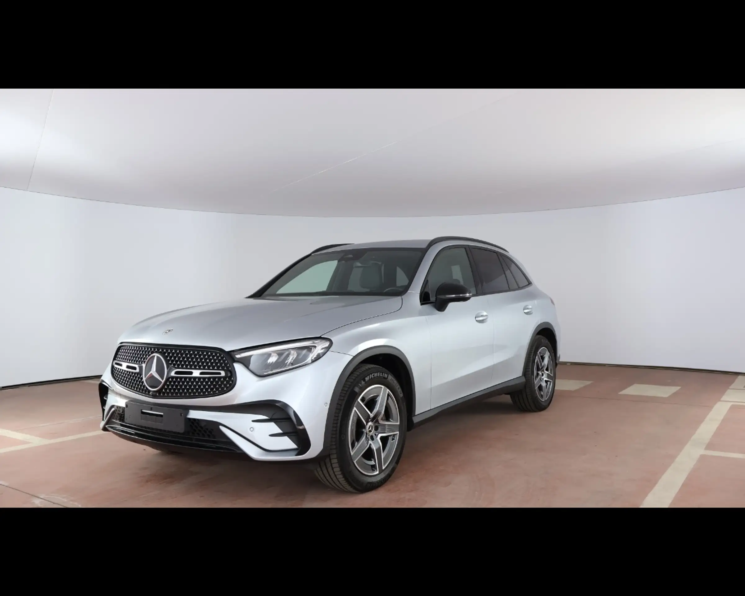 Mercedes-Benz - GLC 220