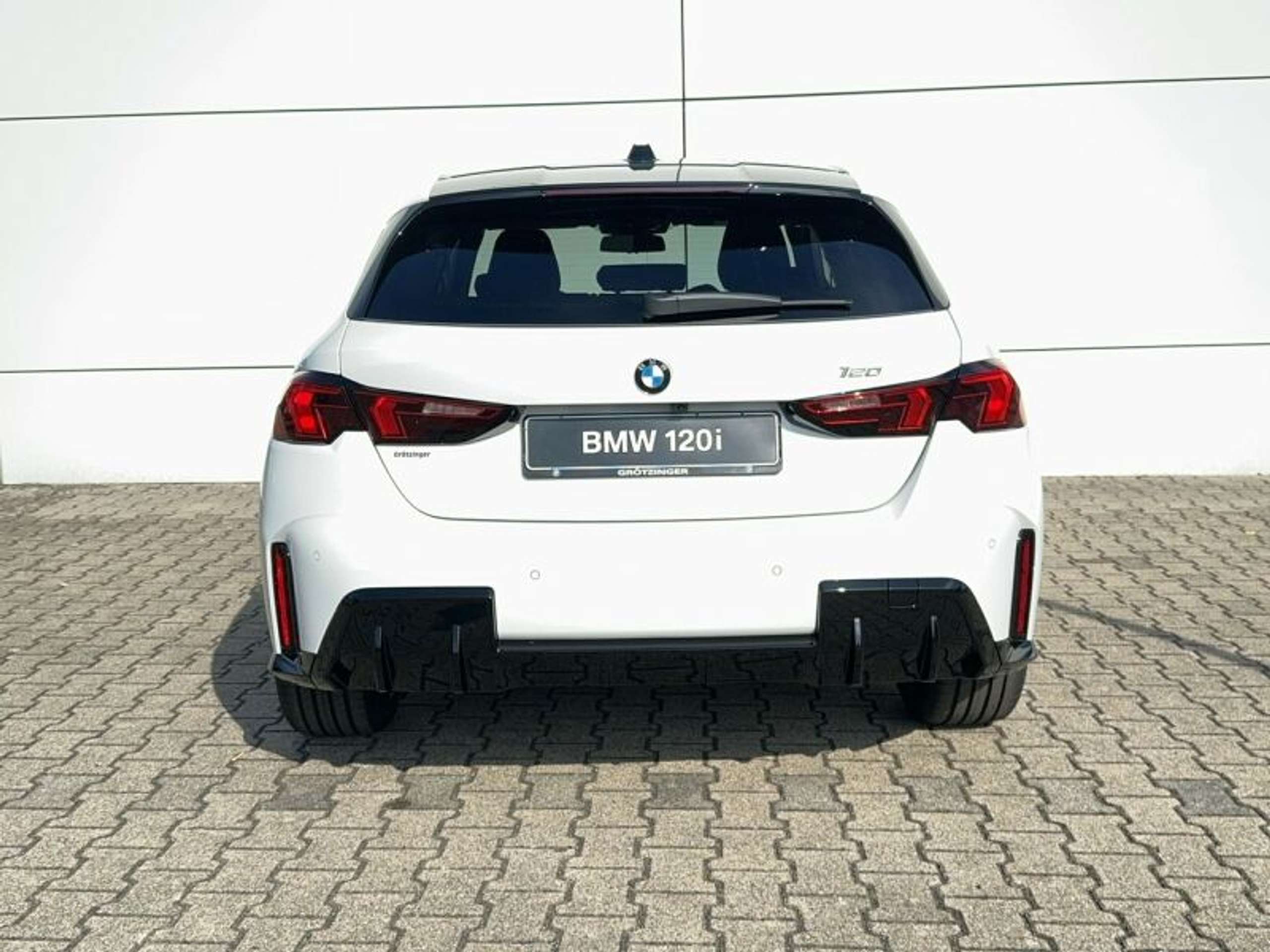 BMW - 120