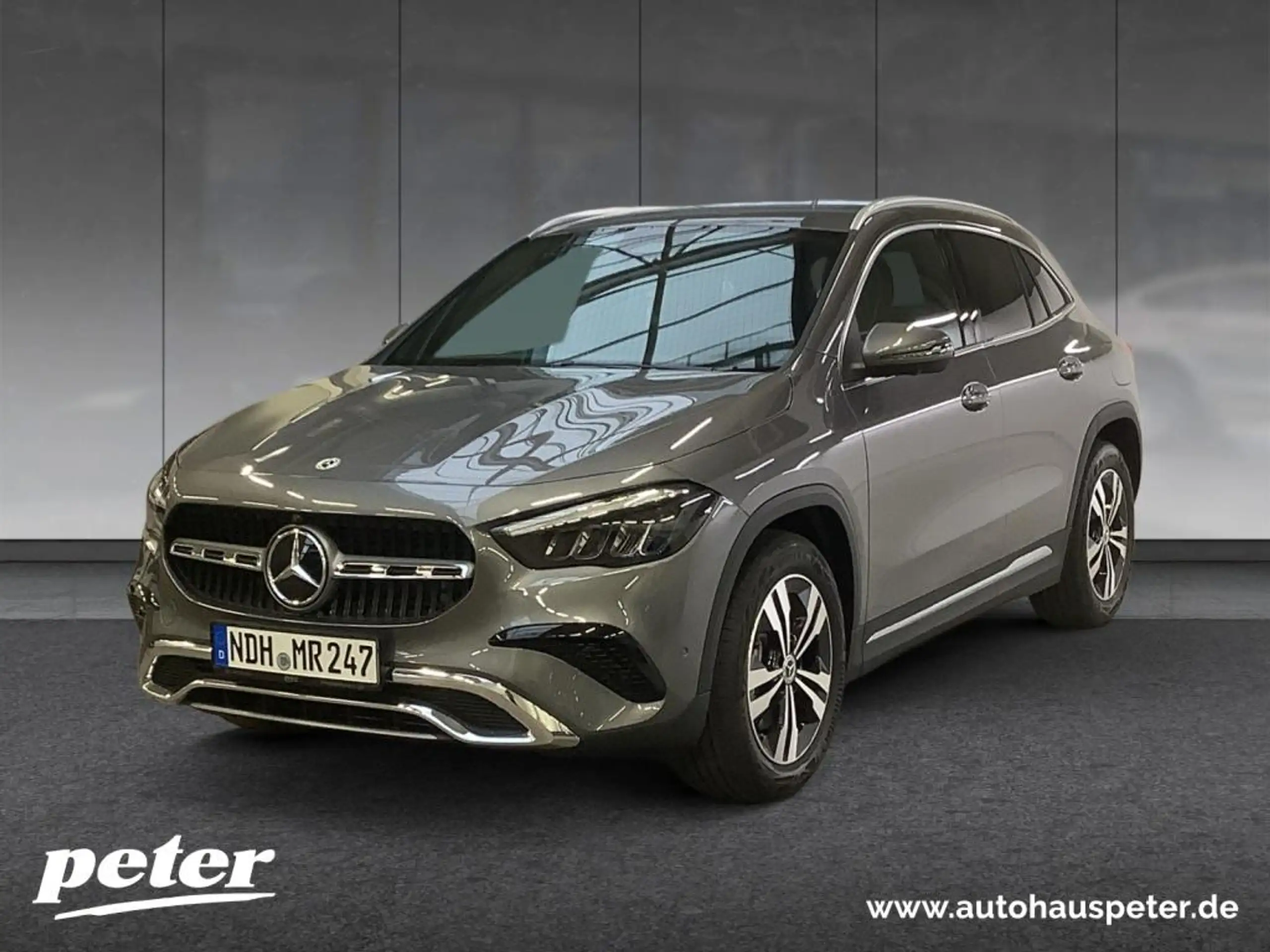 Mercedes-Benz - GLA 220