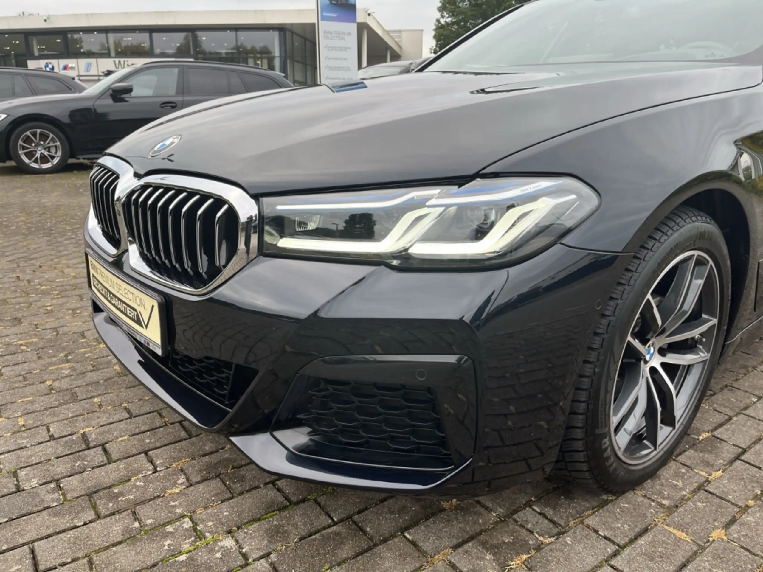 BMW - 520