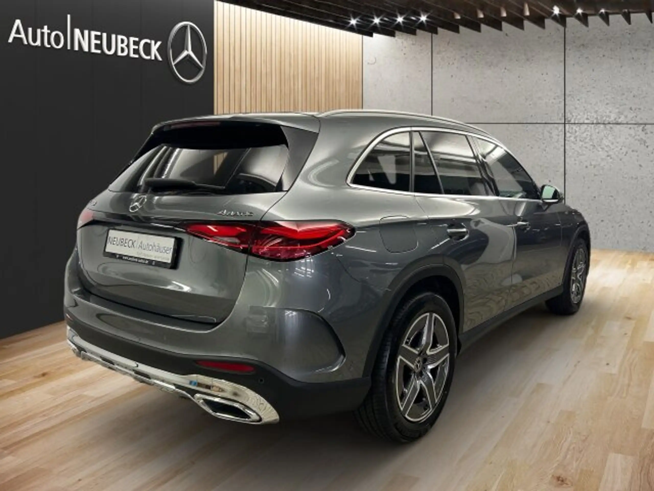 Mercedes-Benz - GLC 300