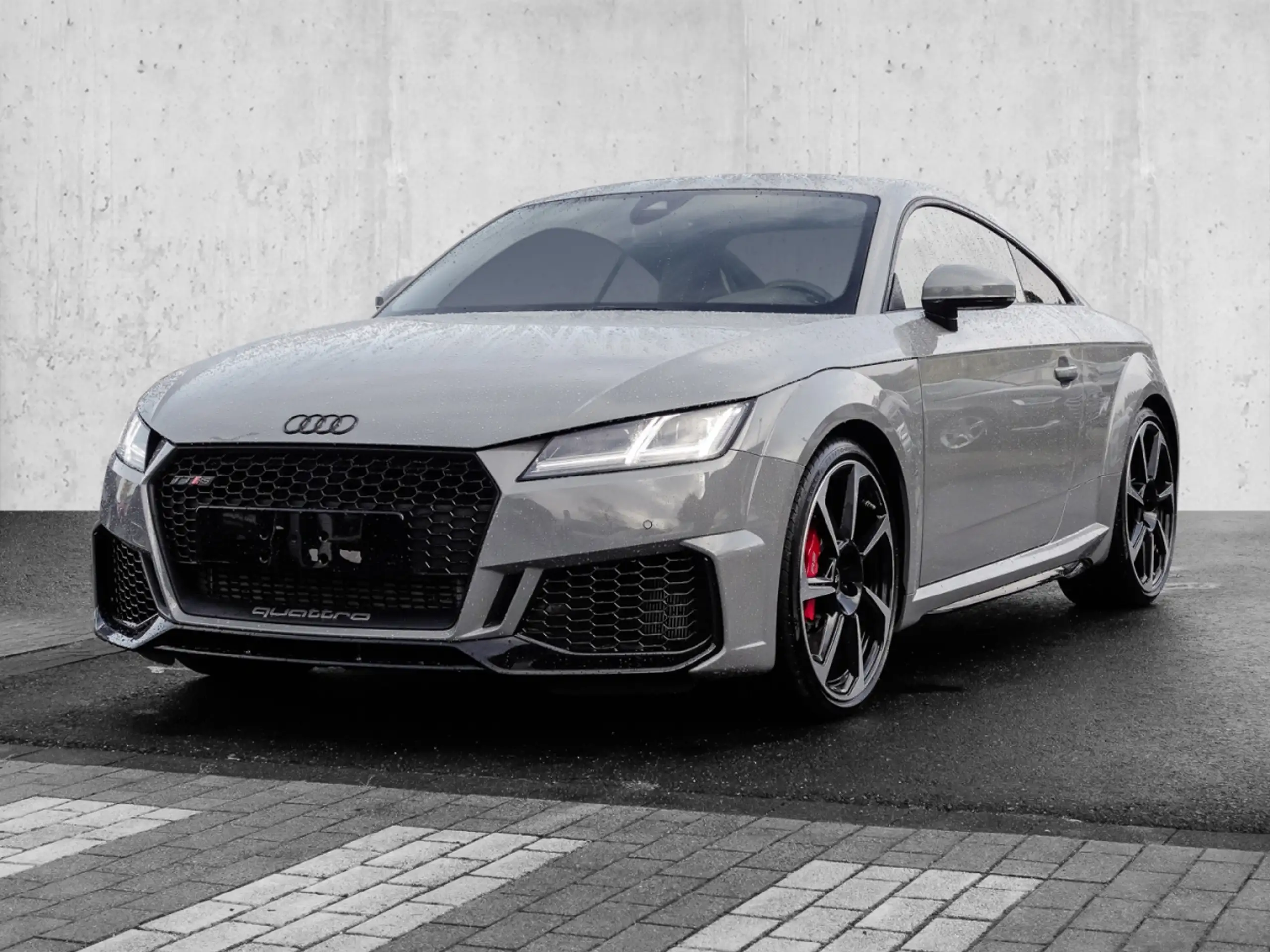 Audi - TT RS