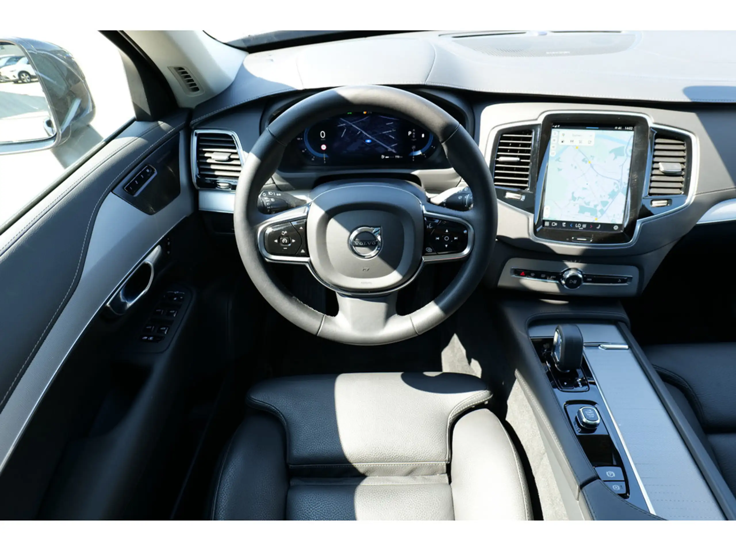 Volvo - XC90