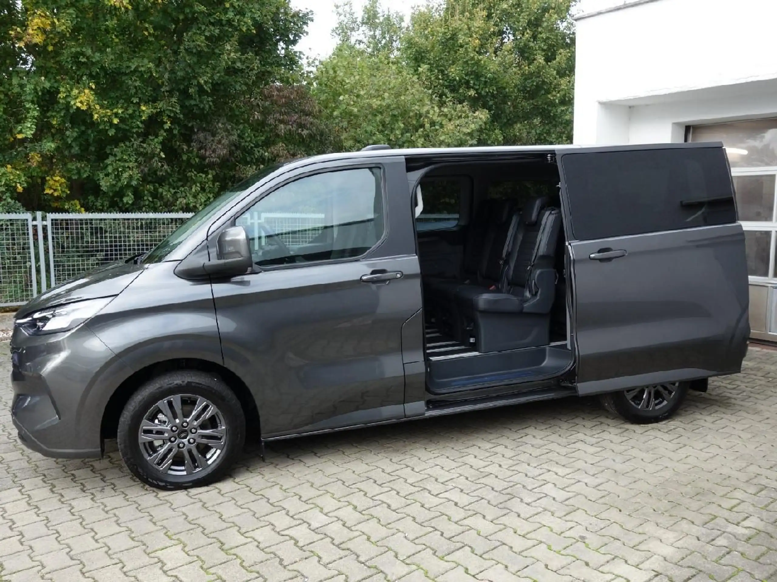 Ford - Tourneo Custom