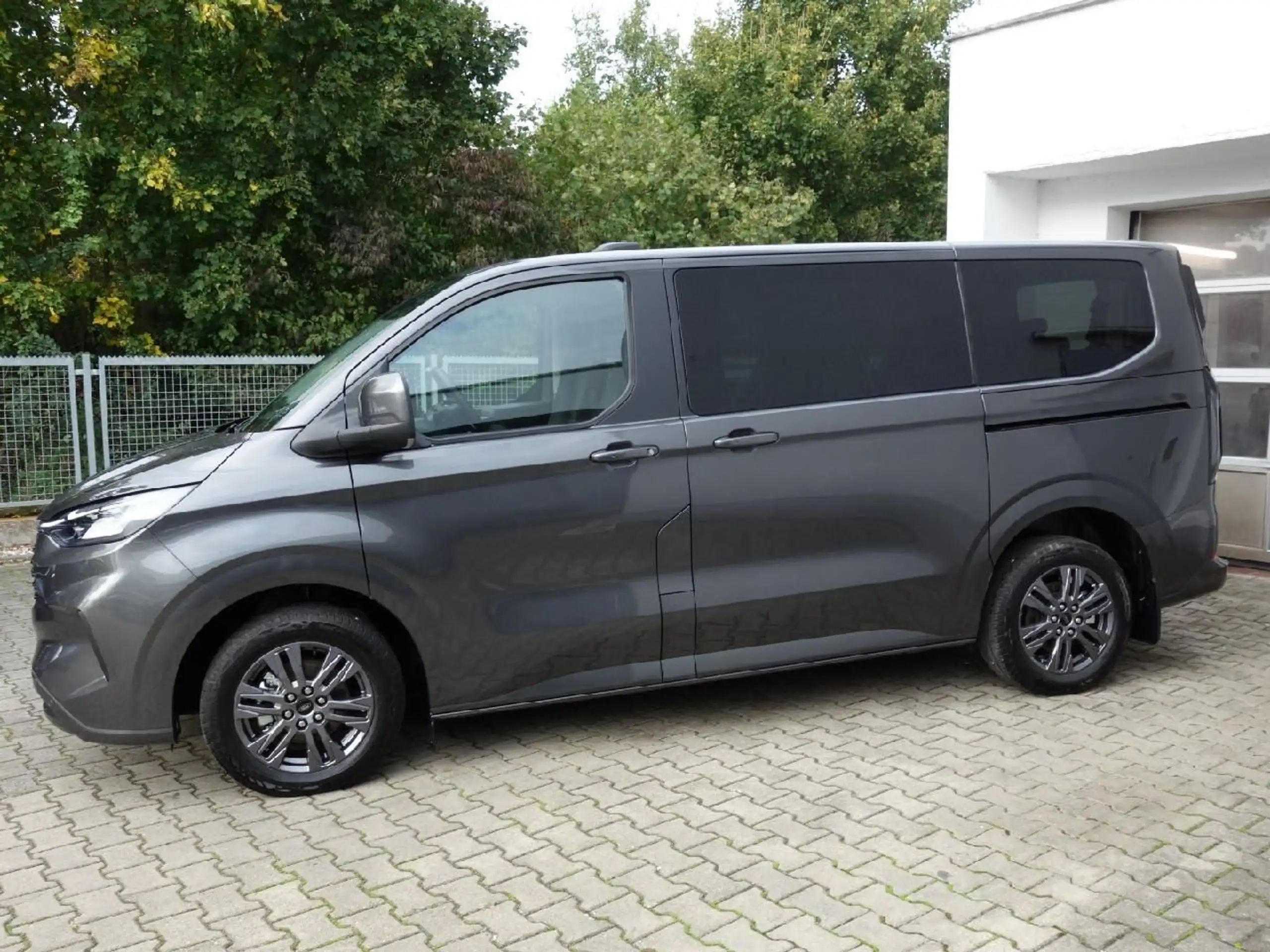 Ford - Tourneo Custom