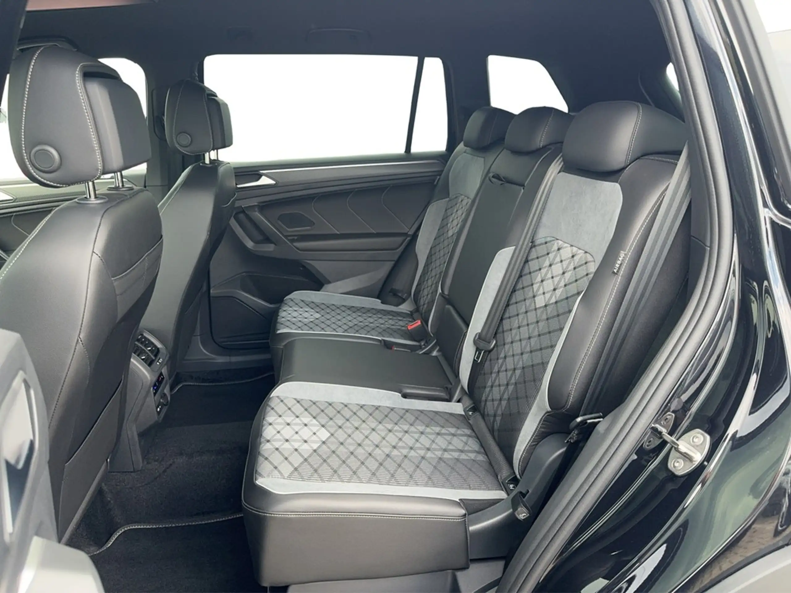 Volkswagen - Tiguan Allspace