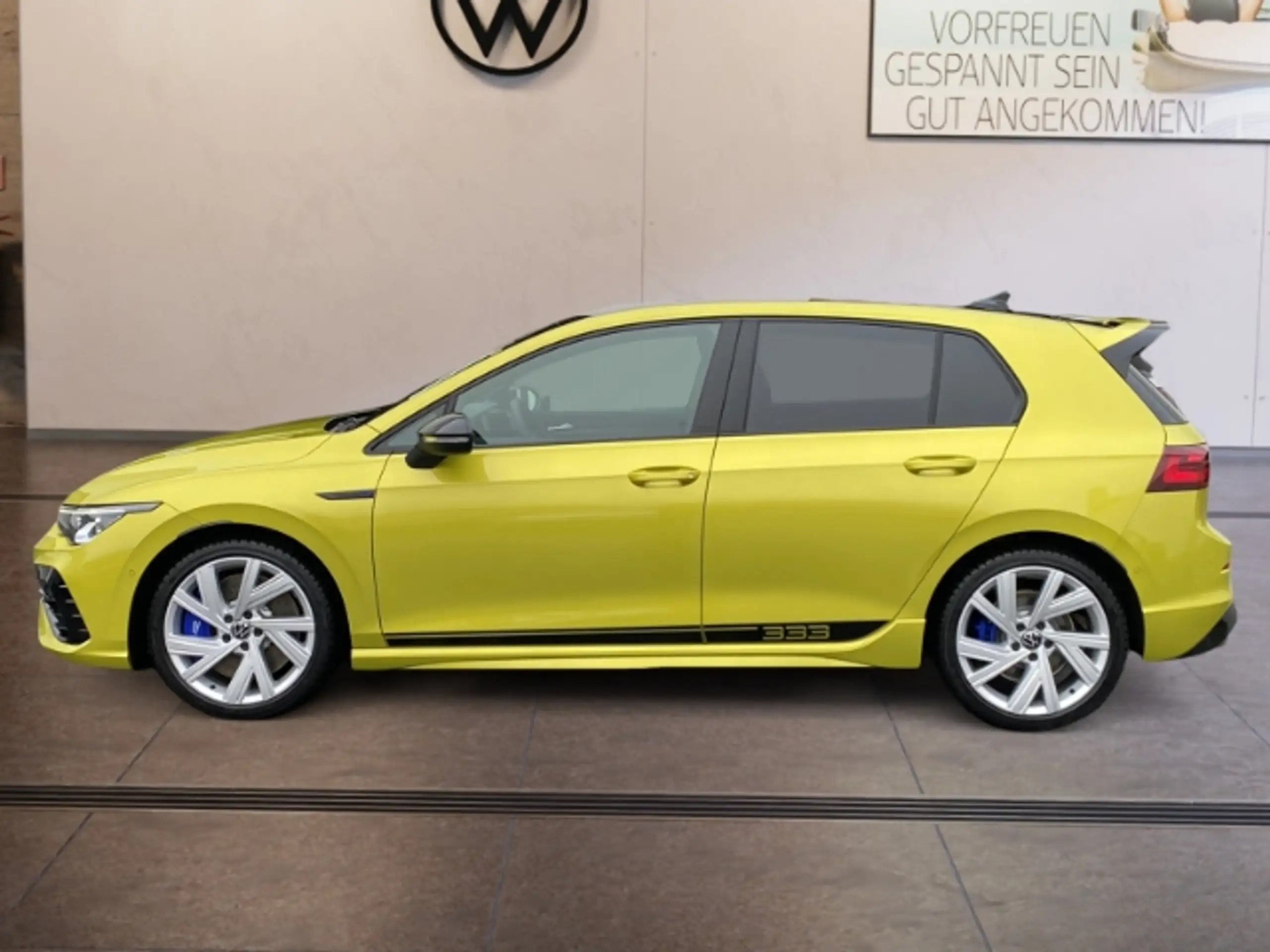 Volkswagen - Golf R