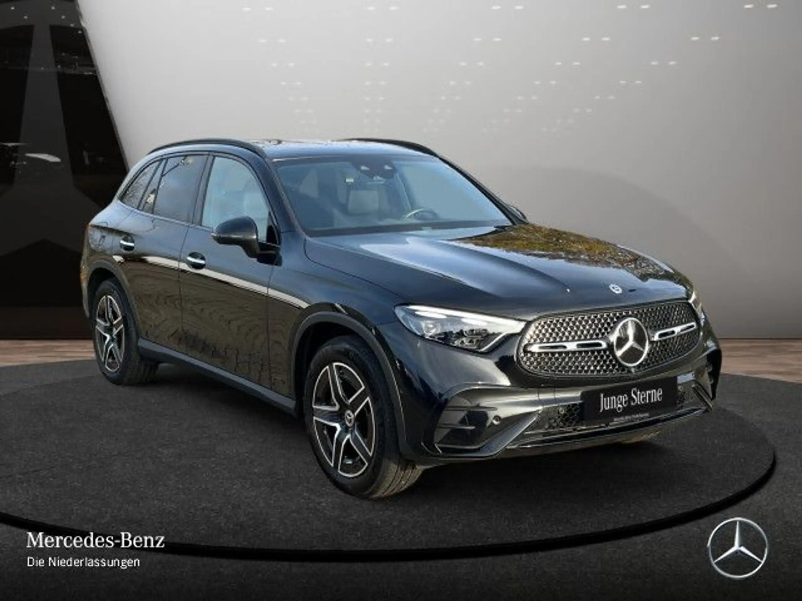 Mercedes-Benz - GLC 220