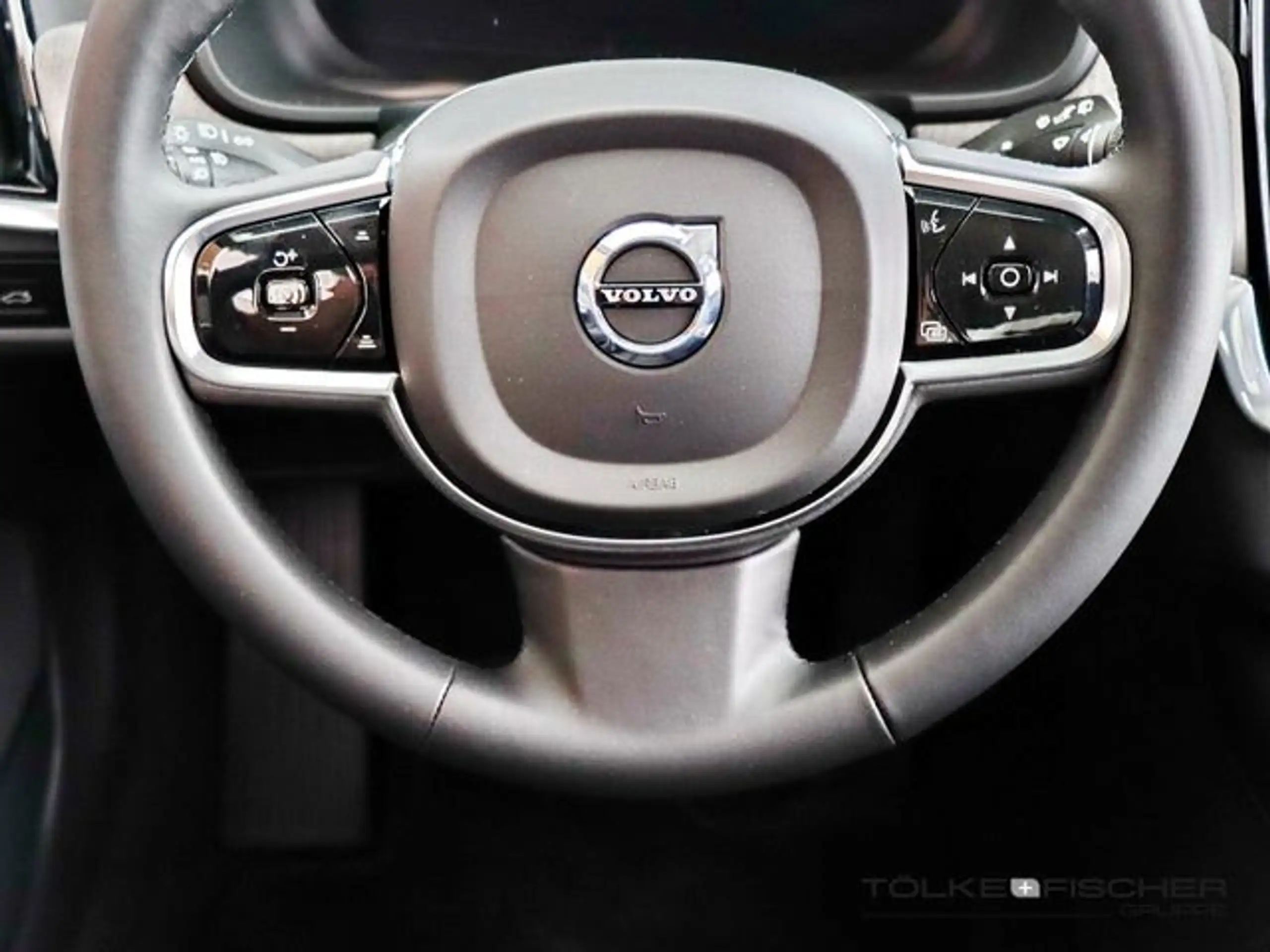 Volvo - V90