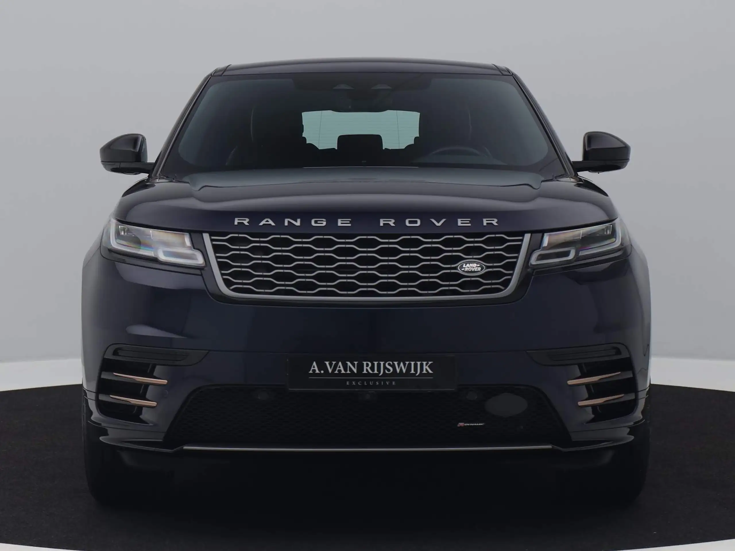 Land Rover - Range Rover Velar