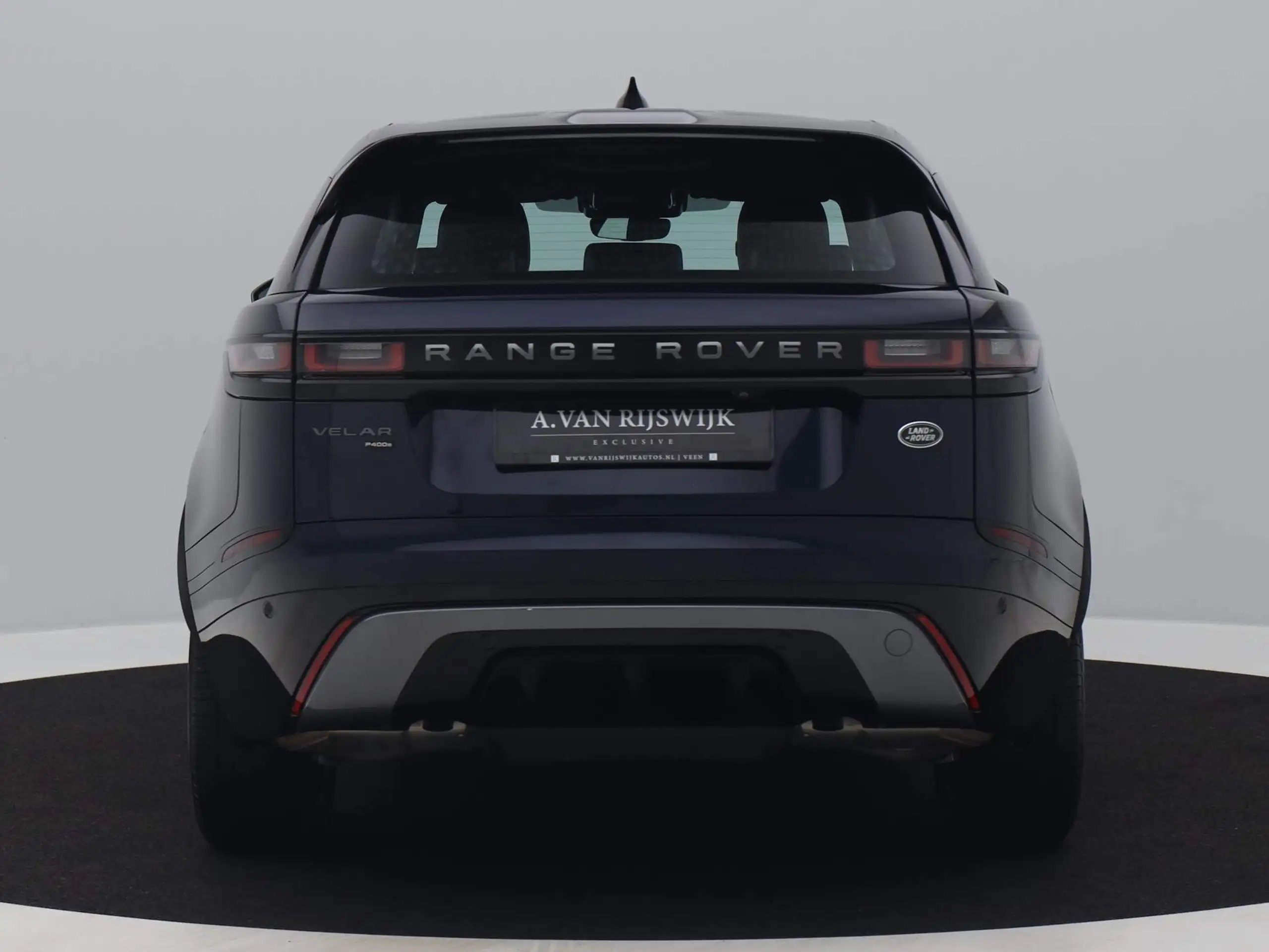 Land Rover - Range Rover Velar