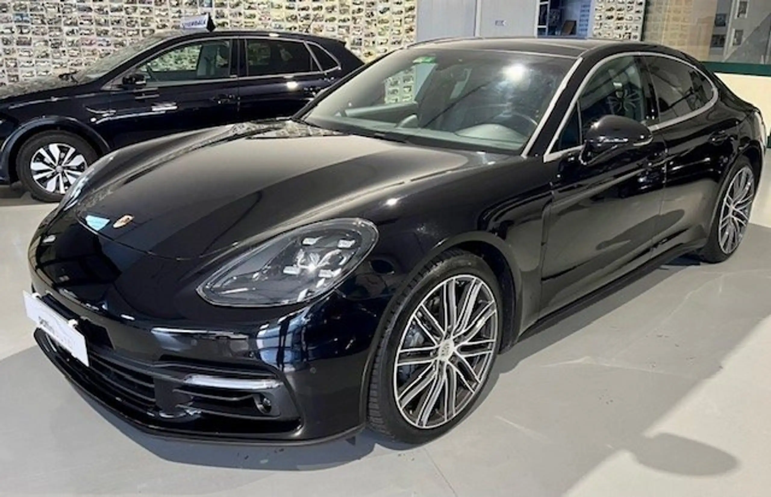 Porsche - Panamera