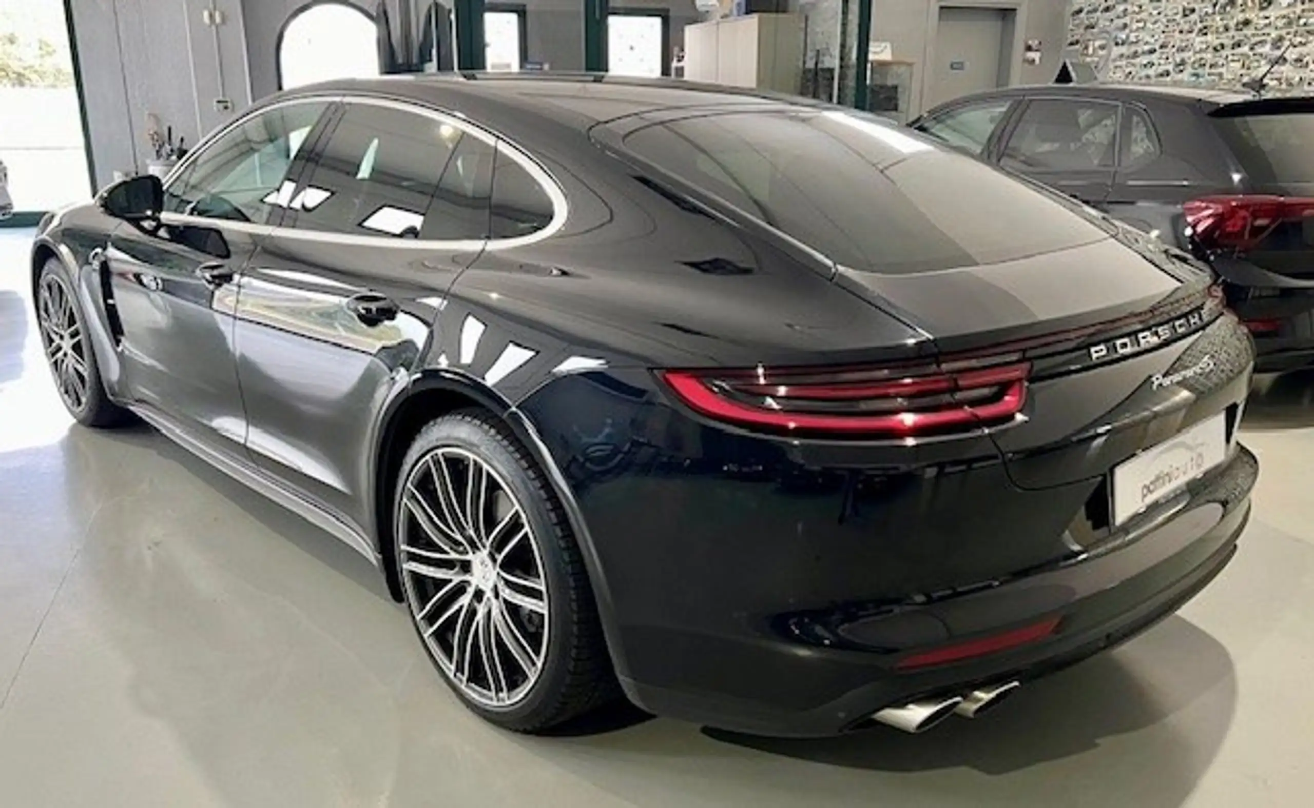 Porsche - Panamera