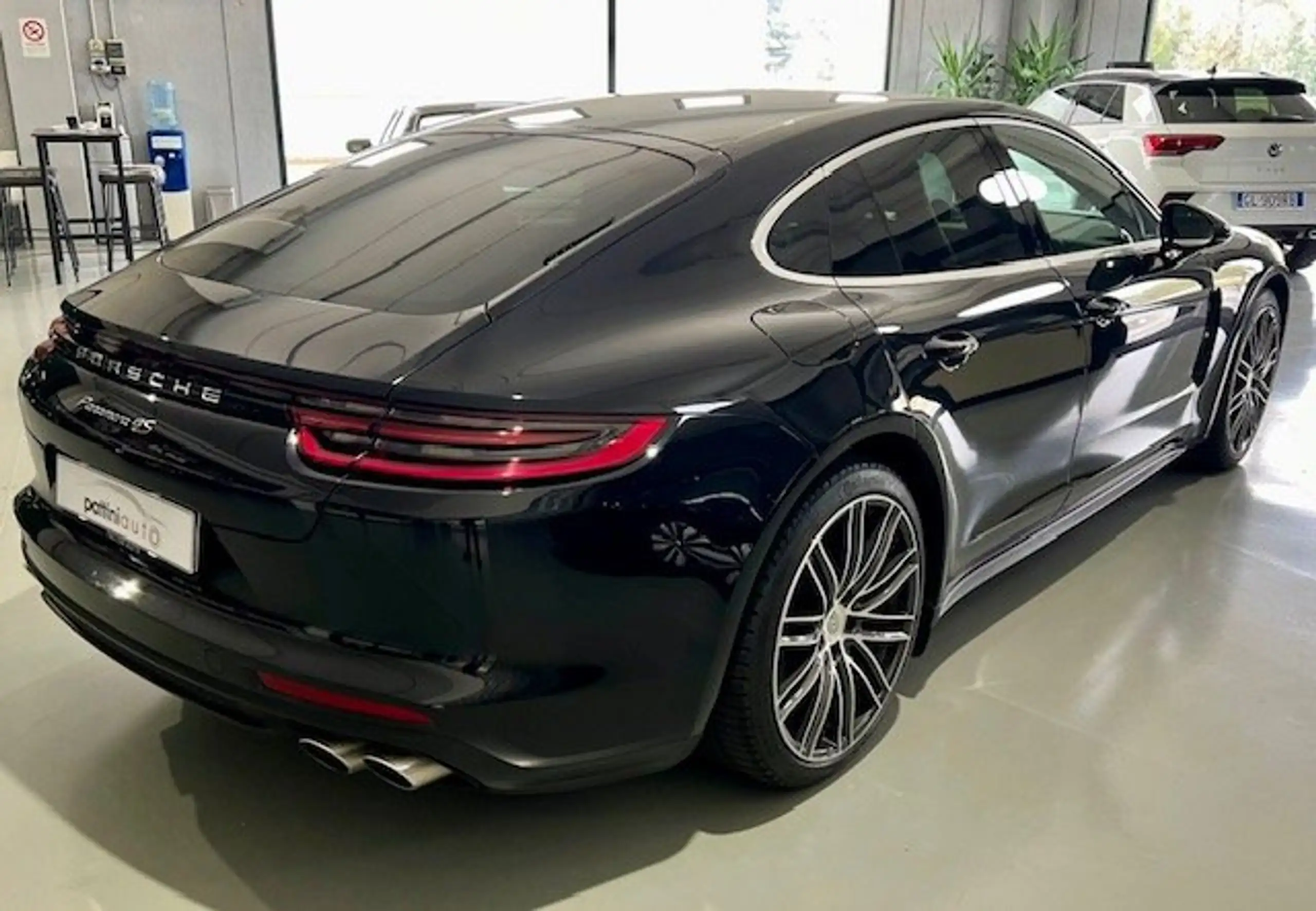 Porsche - Panamera