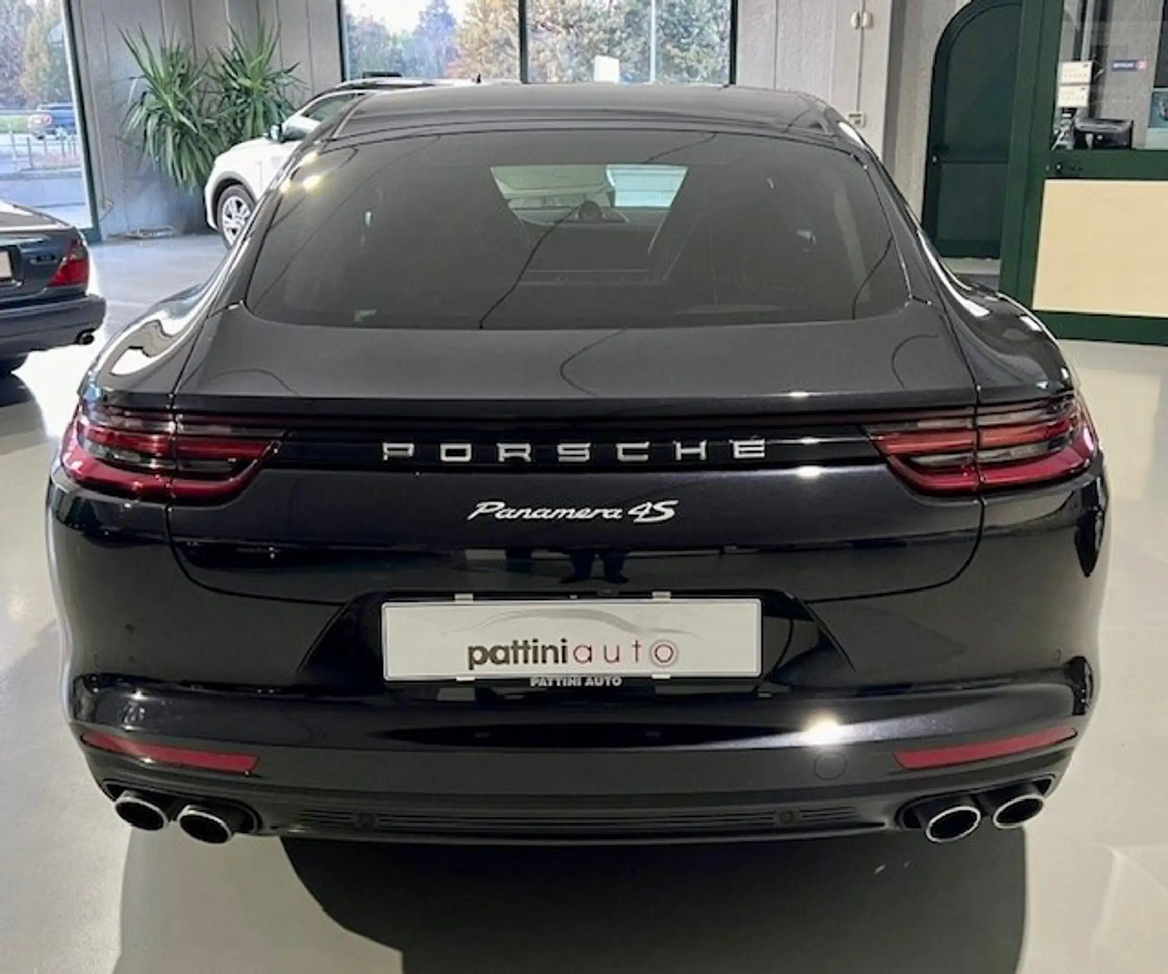 Porsche - Panamera