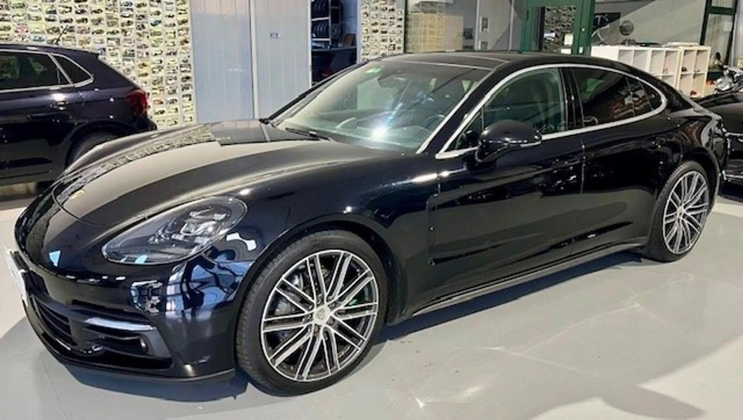 Porsche - Panamera