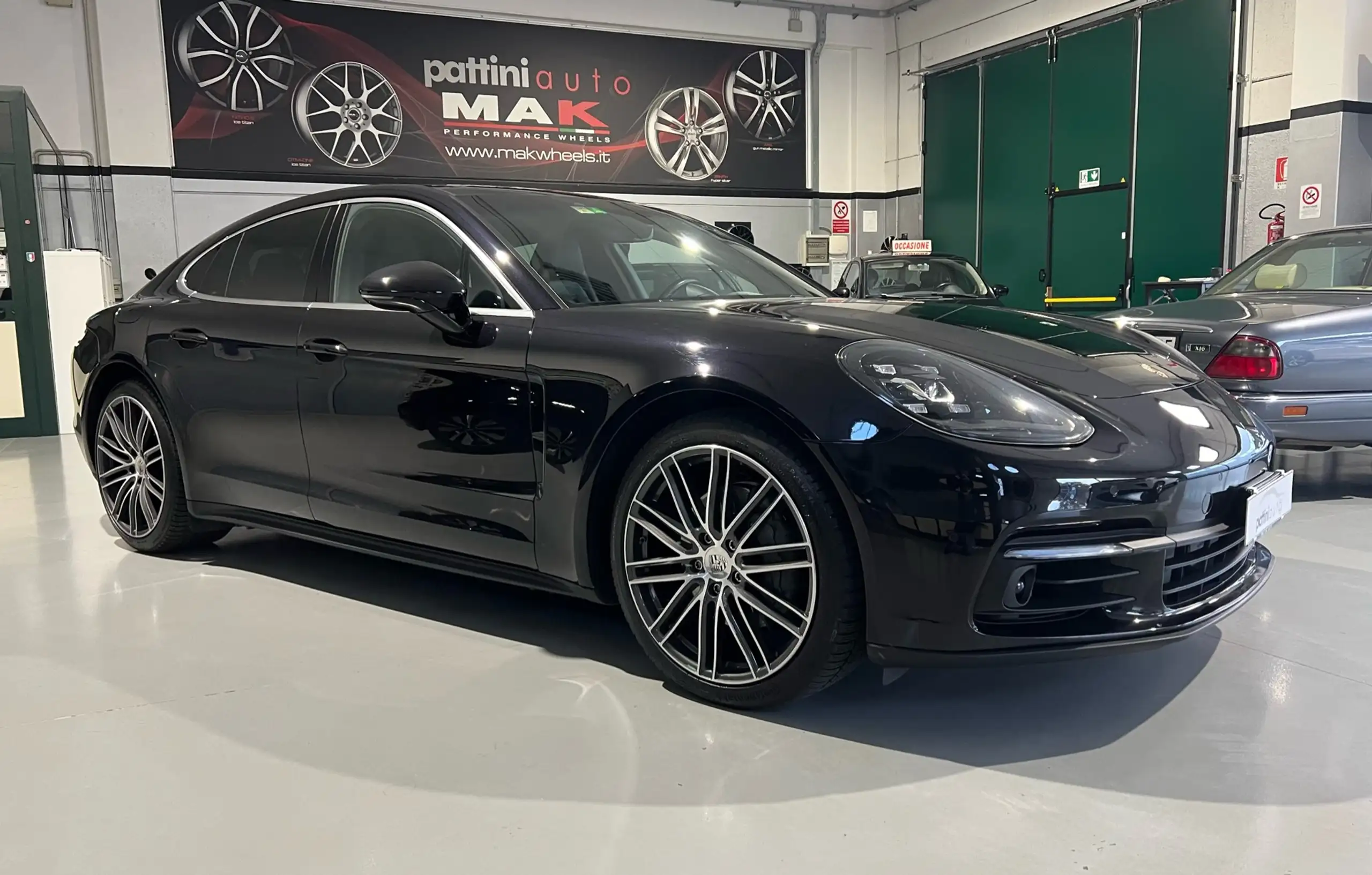 Porsche - Panamera