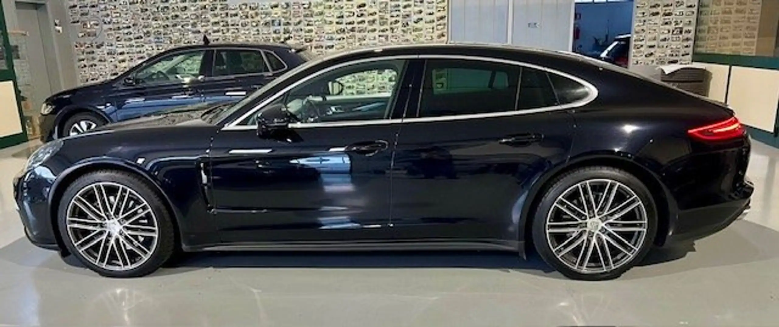 Porsche - Panamera