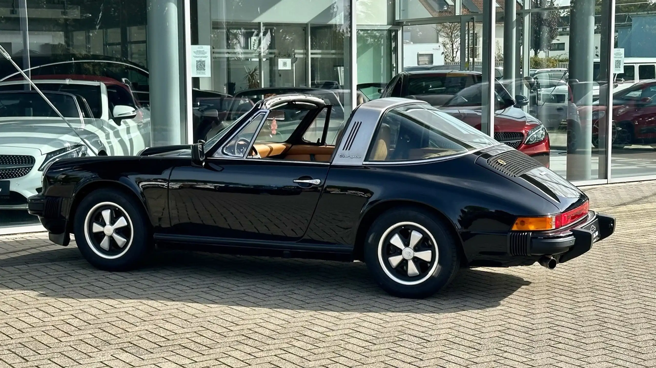 Porsche - 911