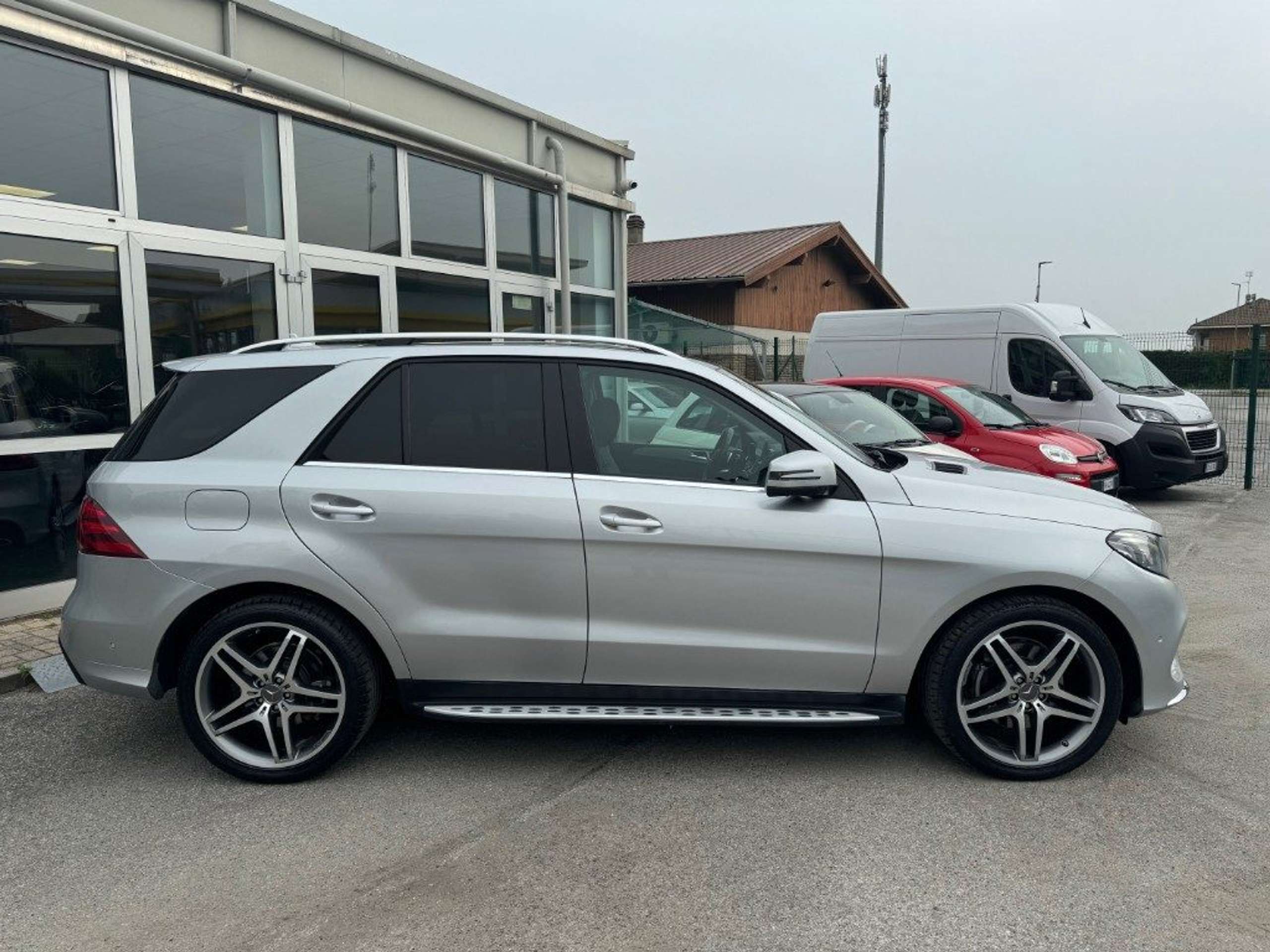 Mercedes-Benz - GLE 350