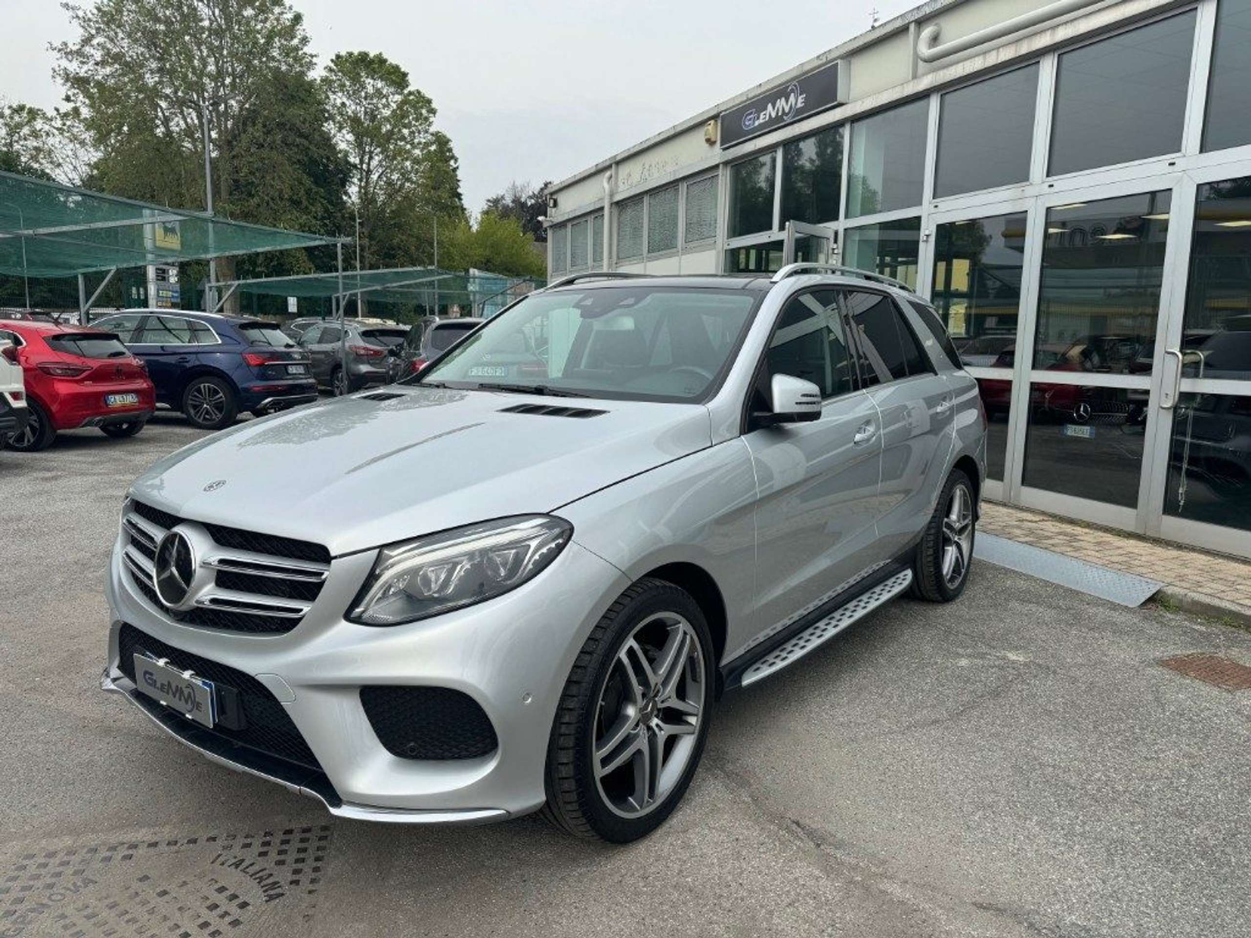 Mercedes-Benz - GLE 350